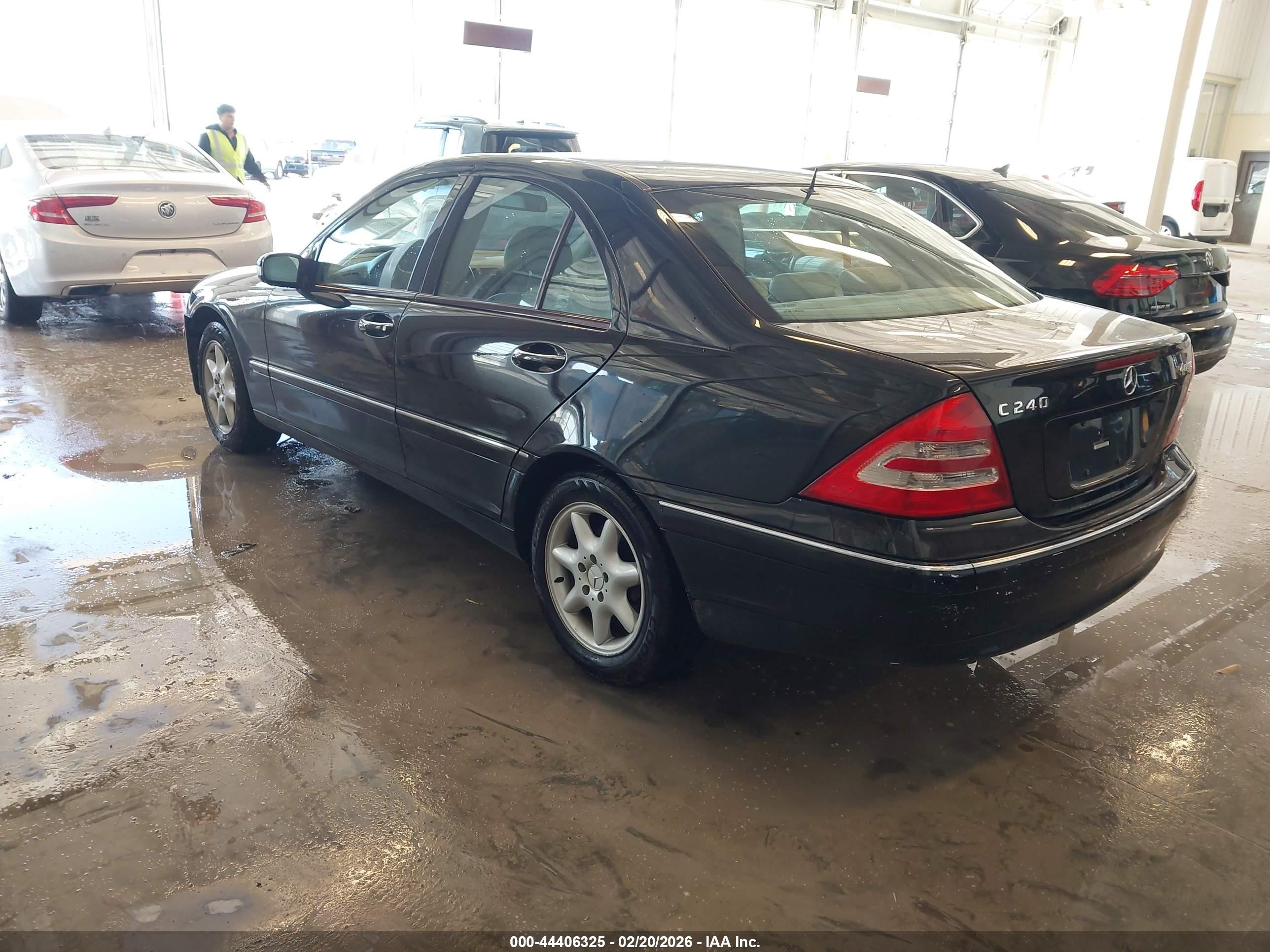 2003 Mercedes-benz C 240   Черный vin: WDBRF81J73F378330