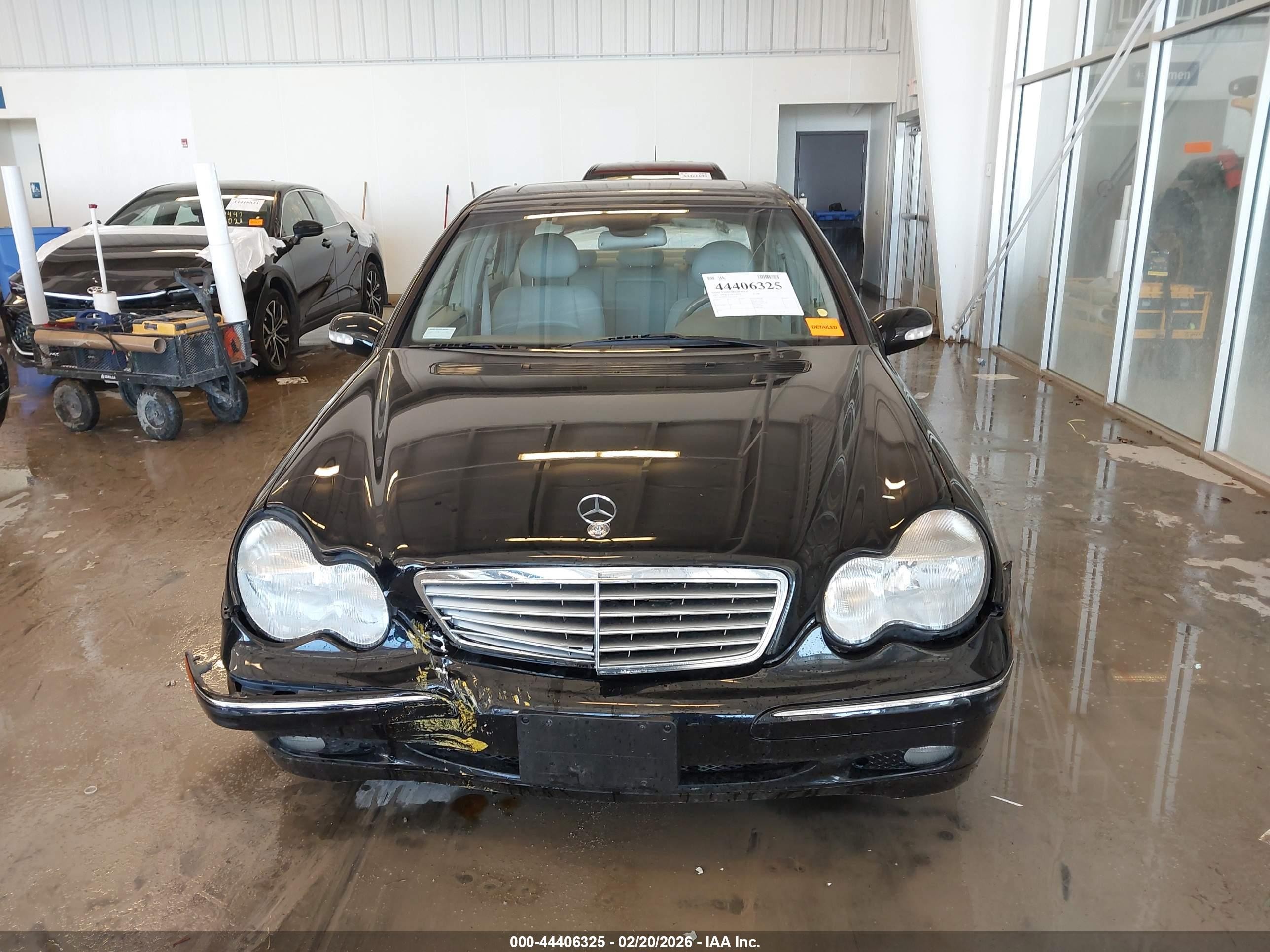 2003 Mercedes-benz C 240   Черный vin: WDBRF81J73F378330