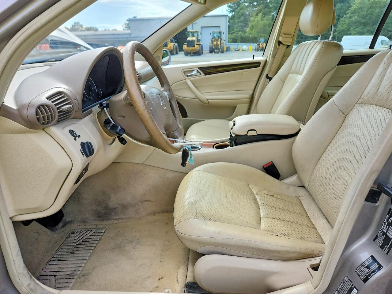 2005 Mercedes-benz C 240 4matic Beige vin: WDBRF81J75F671857