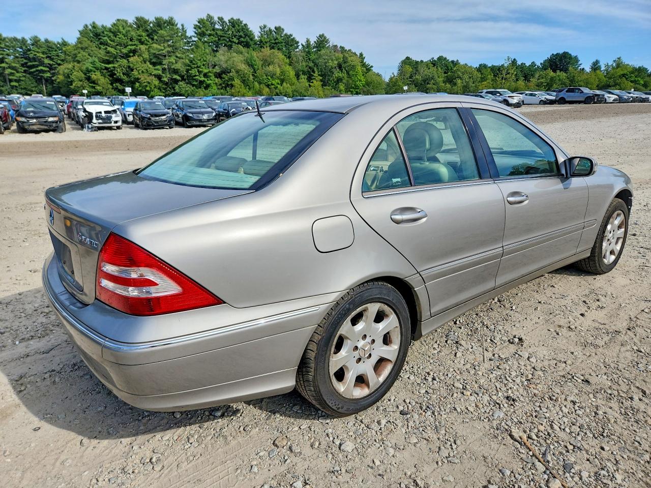 2005 Mercedes-benz C 240 4matic Beige vin: WDBRF81J75F671857
