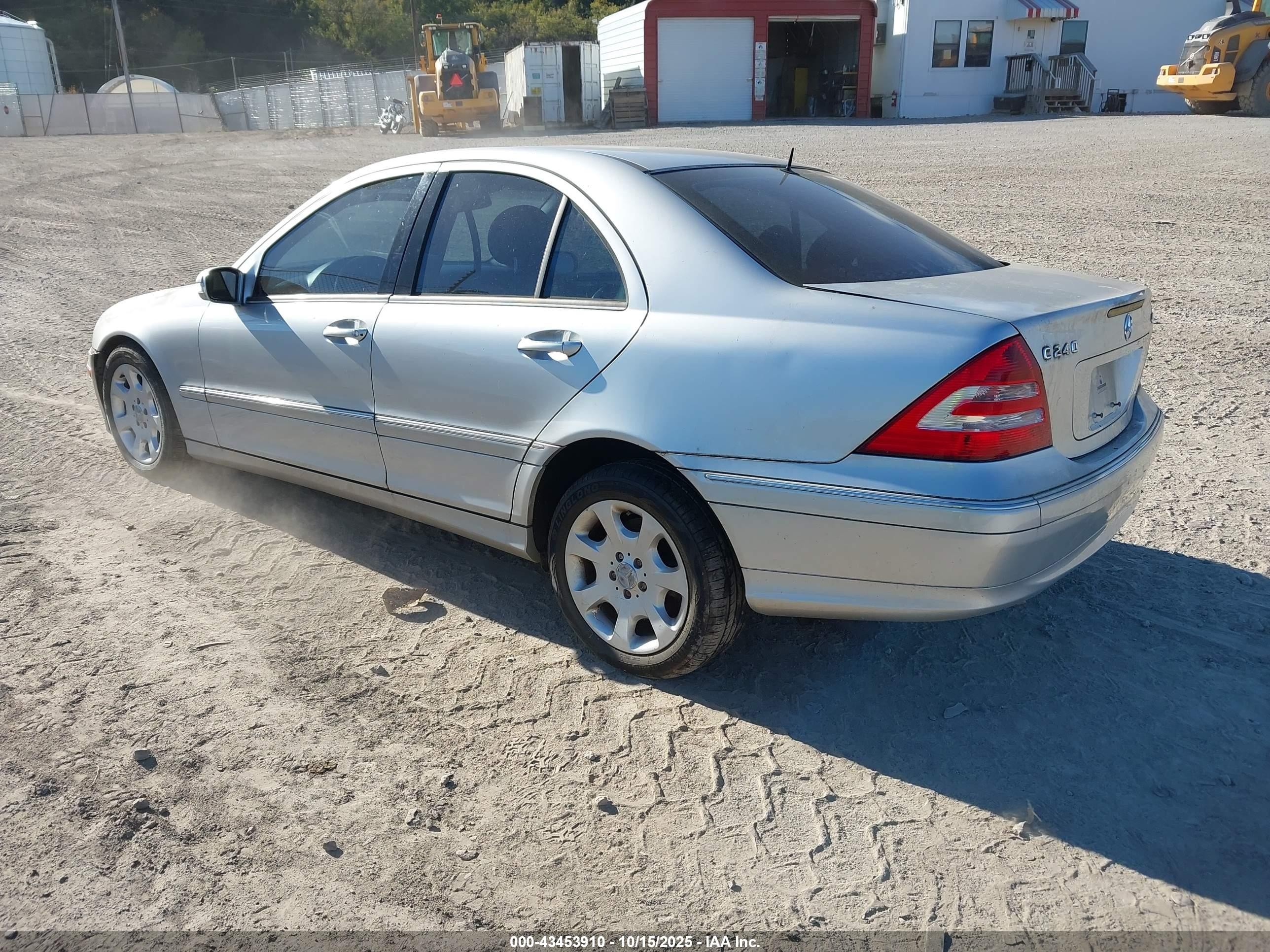 2005 Mercedes-benz C 240 Luxury 4matic Silver vin: WDBRF81J85F585120