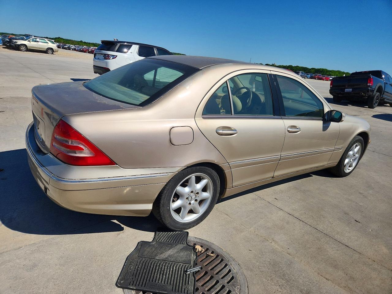 2004 Mercedes-benz C 240 4matic Желто-коричневый vin: WDBRF81J94F487289