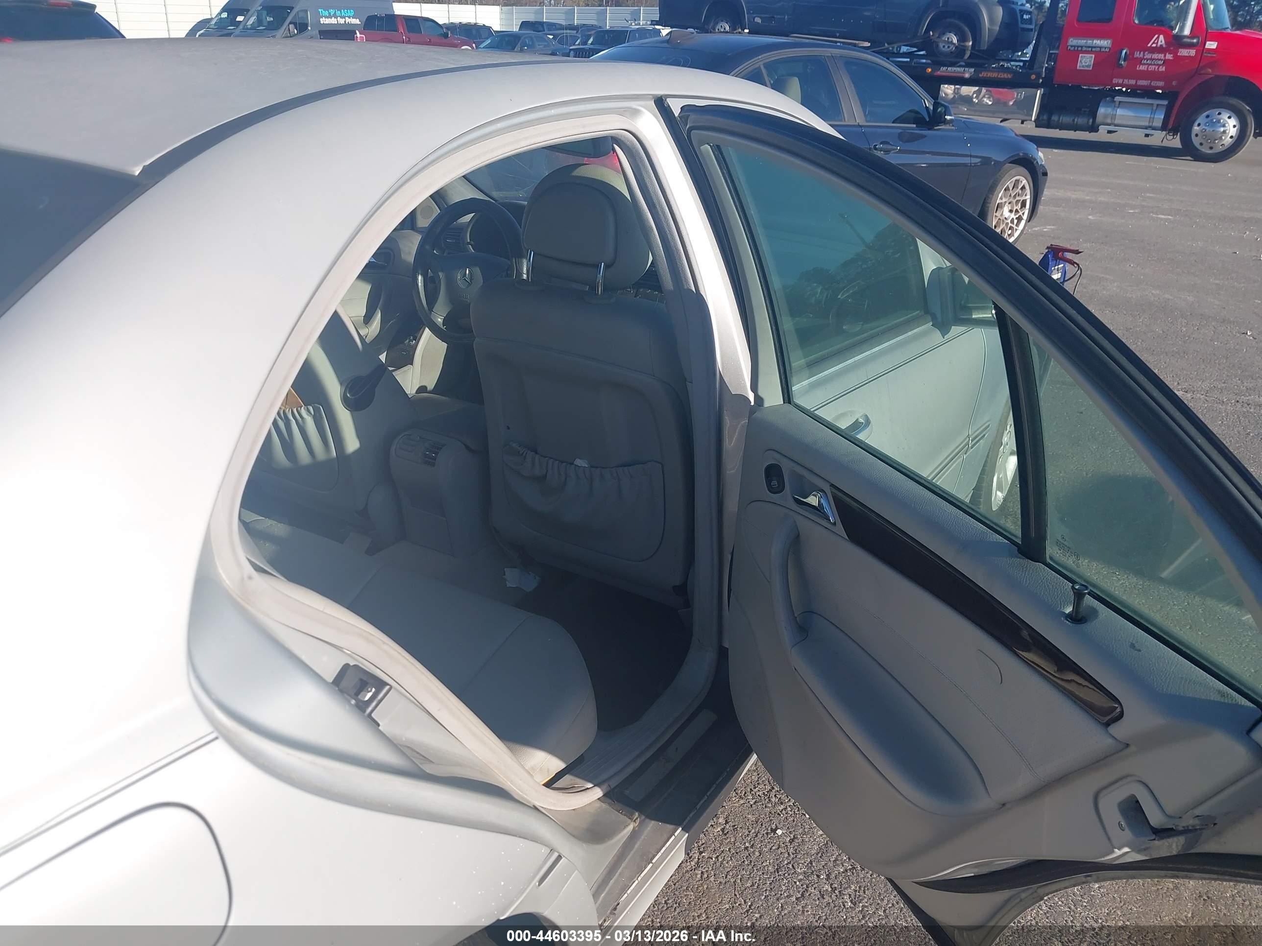 2005 Mercedes-benz C 240 Luxury 4matic Silver vin: WDBRF81J95F589404