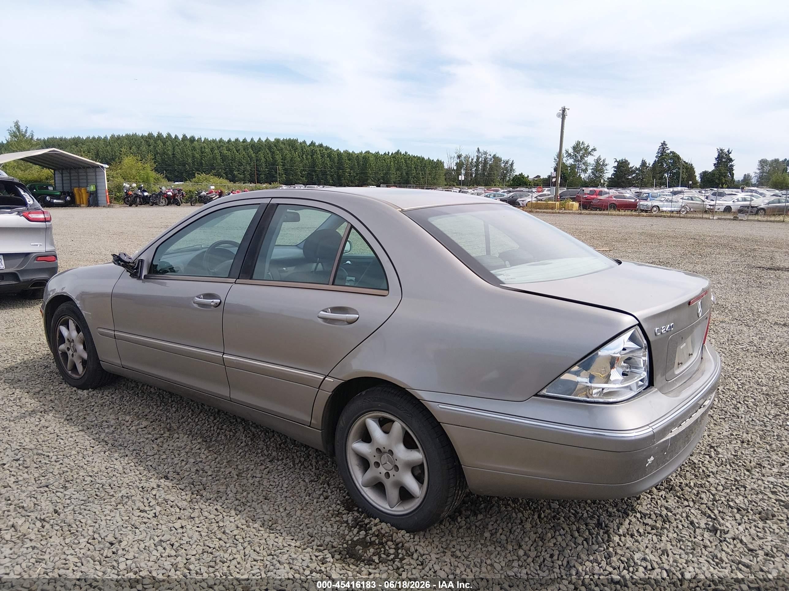 2003 Mercedes-benz C 240   Champagne vin: WDBRF81JX3F383232