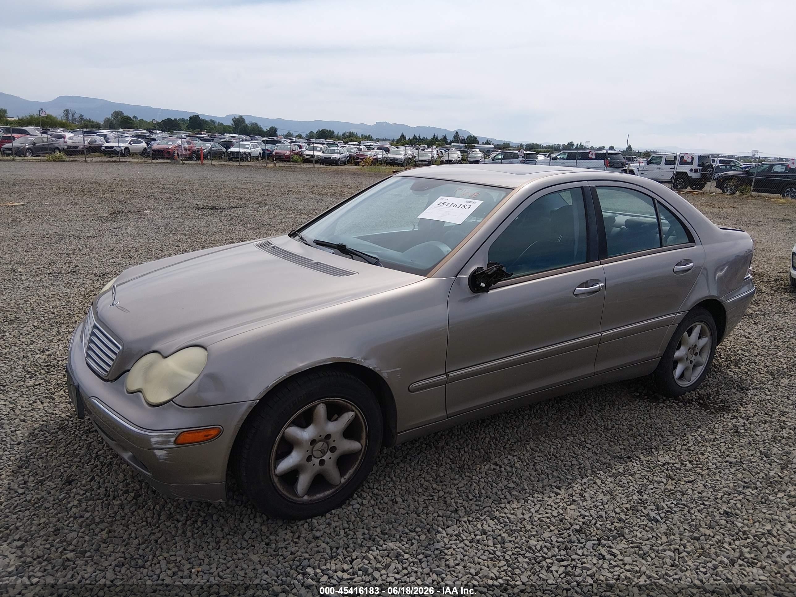 2003 Mercedes-benz C 240   Champagne vin: WDBRF81JX3F383232
