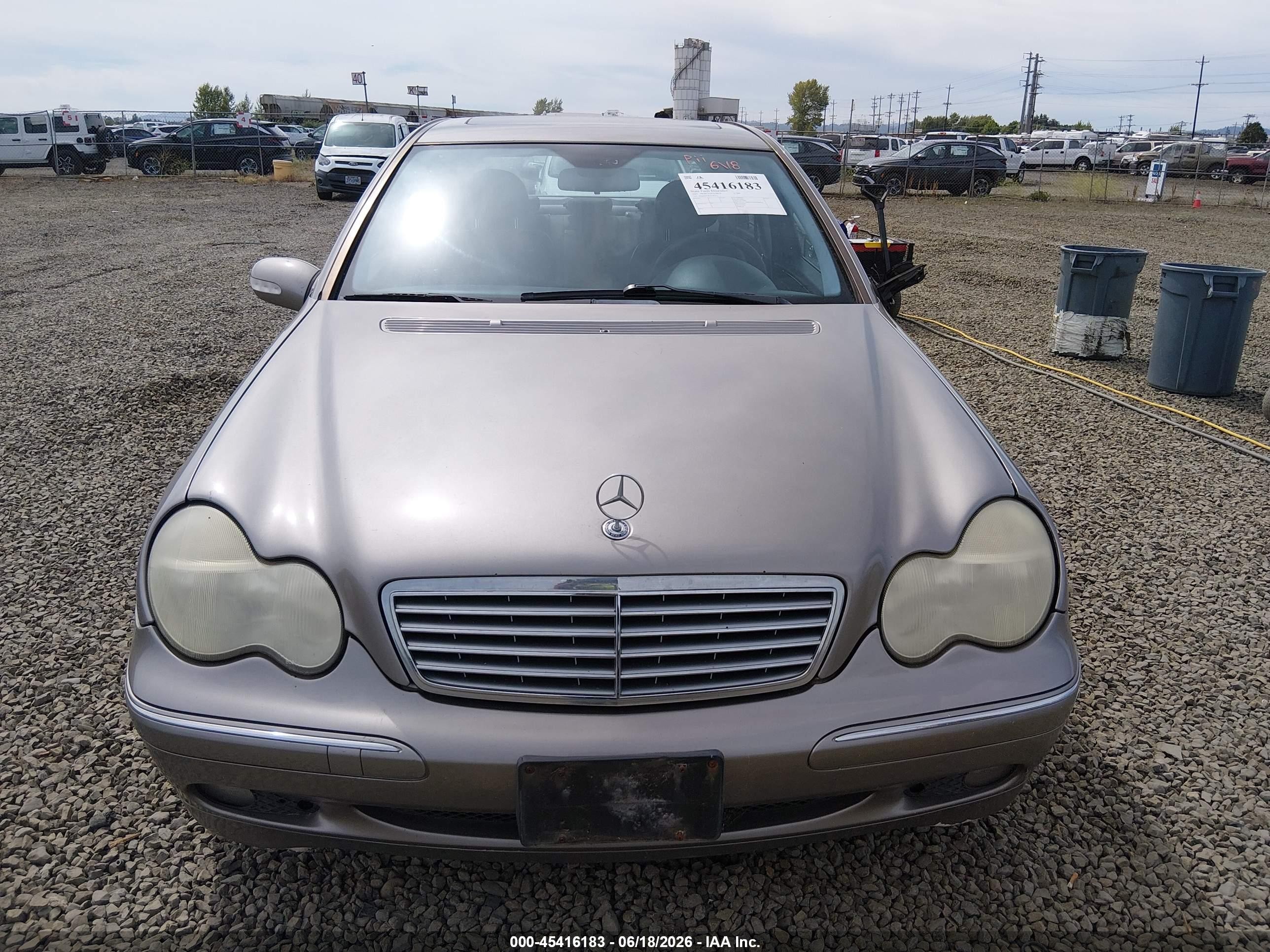 2003 Mercedes-benz C 240   Champagne vin: WDBRF81JX3F383232