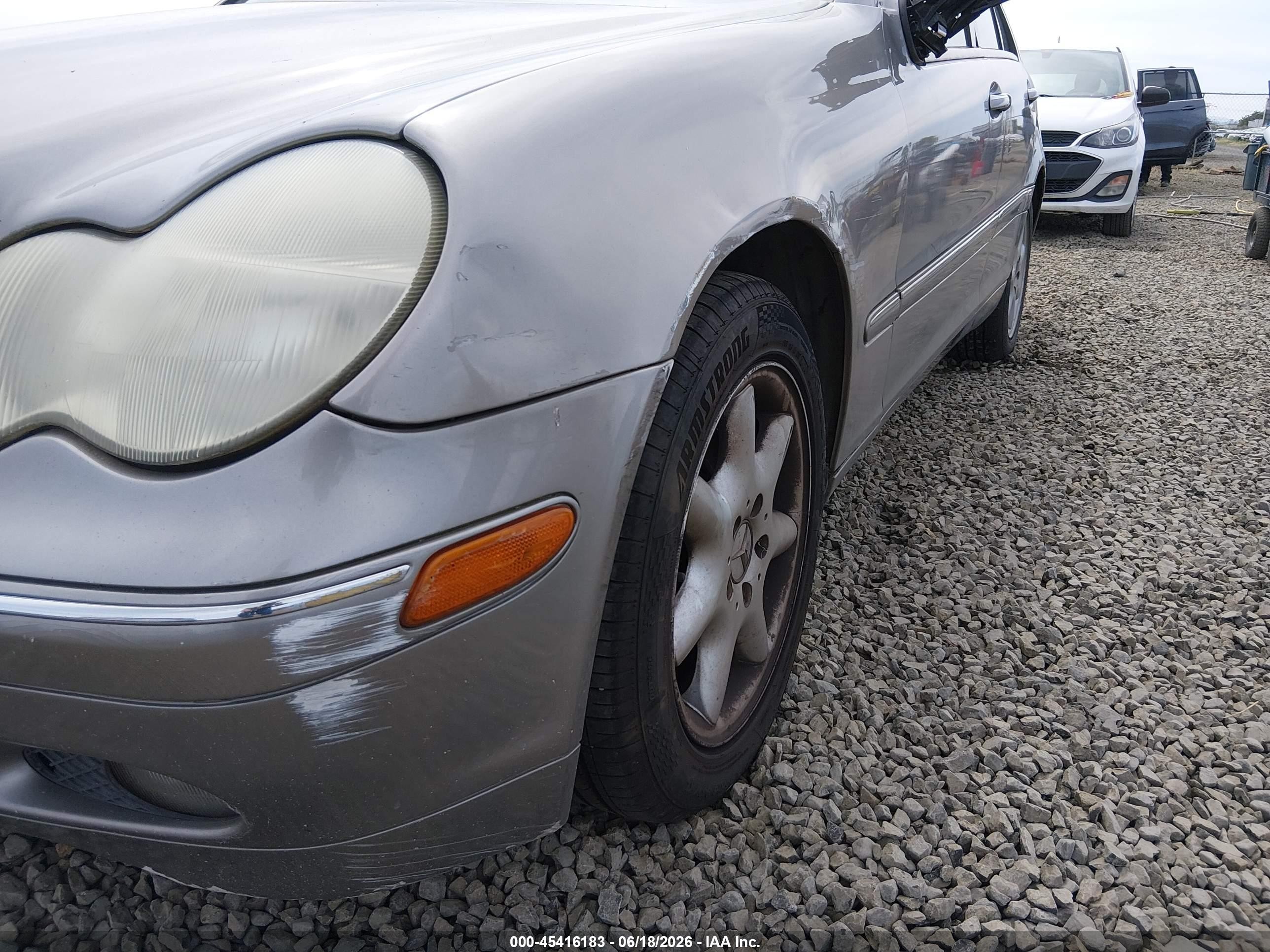 2003 Mercedes-benz C 240   Champagne vin: WDBRF81JX3F383232