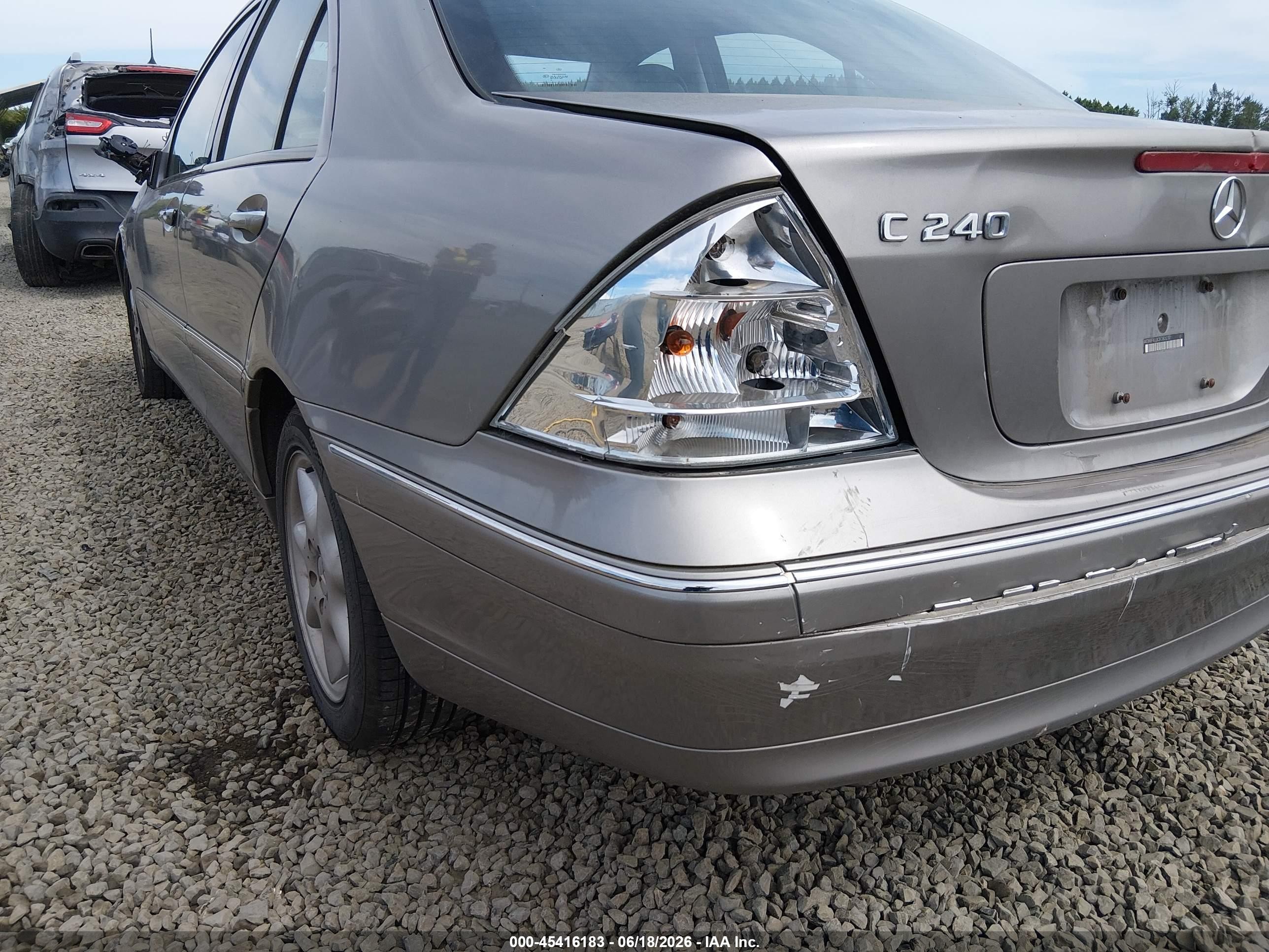 2003 Mercedes-benz C 240   Champagne vin: WDBRF81JX3F383232