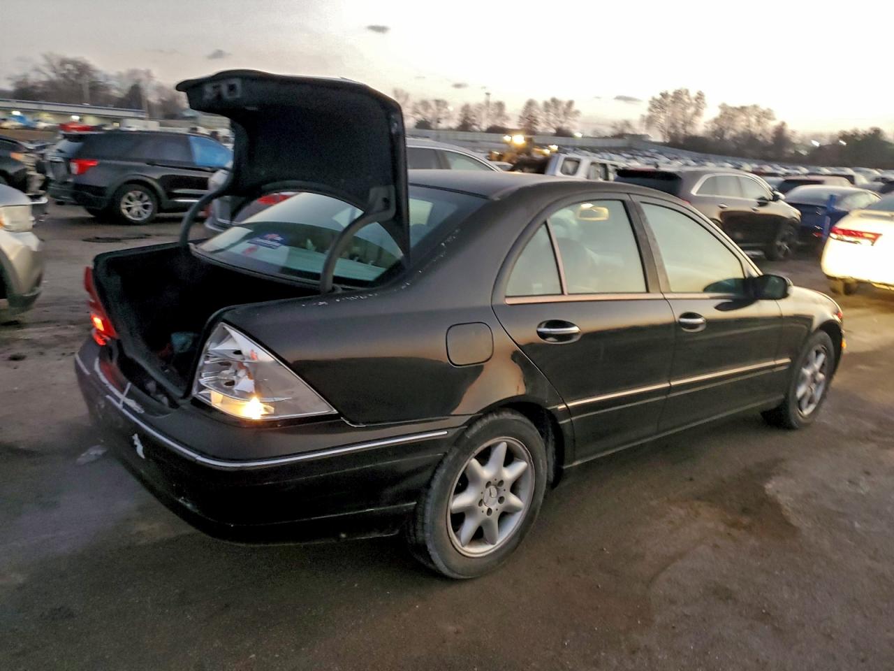 2003 Mercedes-benz C 240 4matic Черный vin: WDBRF81JX3F383764