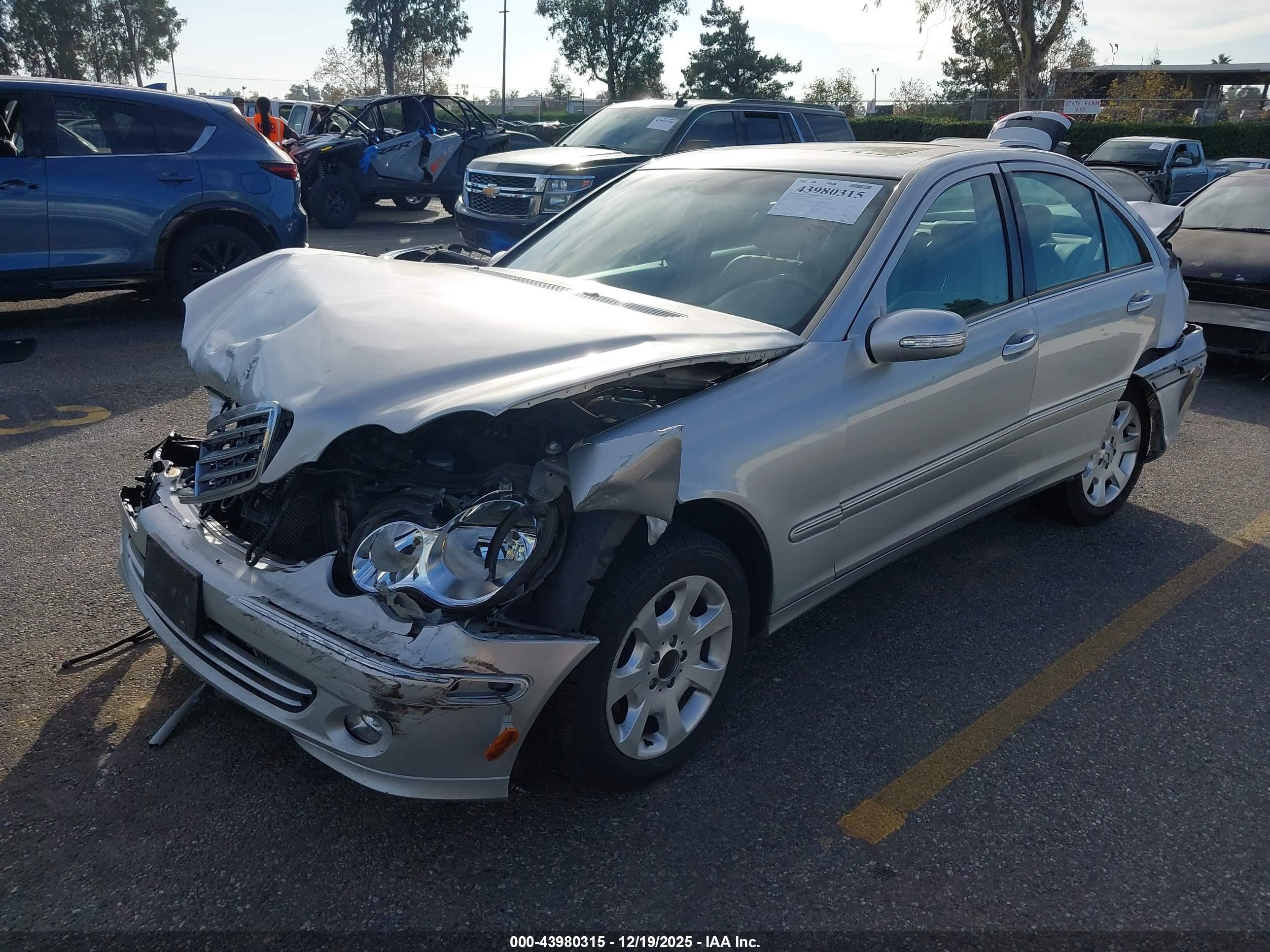 2005 Mercedes-benz C 240 Luxury 4matic Silver vin: WDBRF81JX5F677121