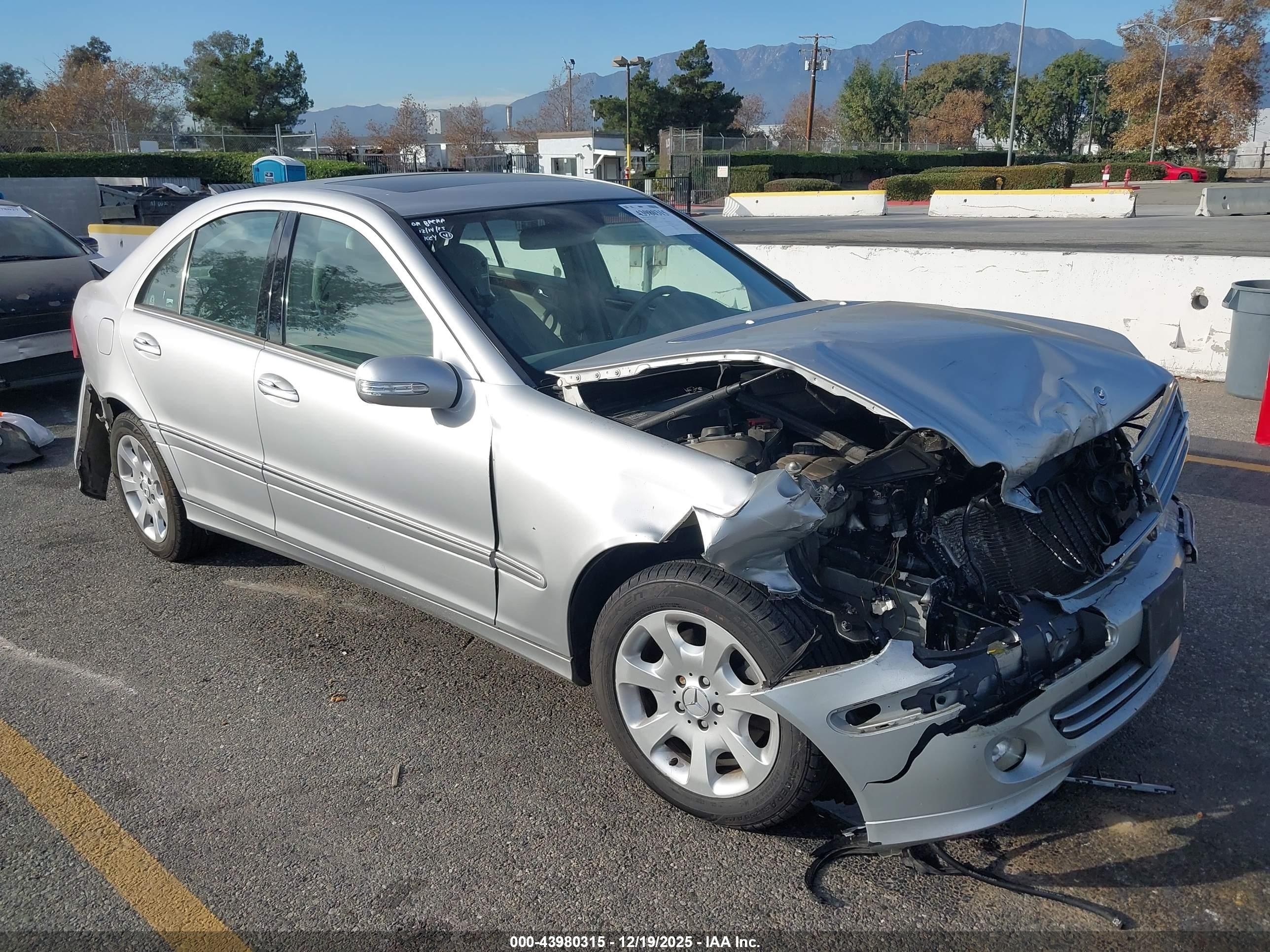 2005 Mercedes-benz C 240 Luxury 4matic Серебряный vin: WDBRF81JX5F677121