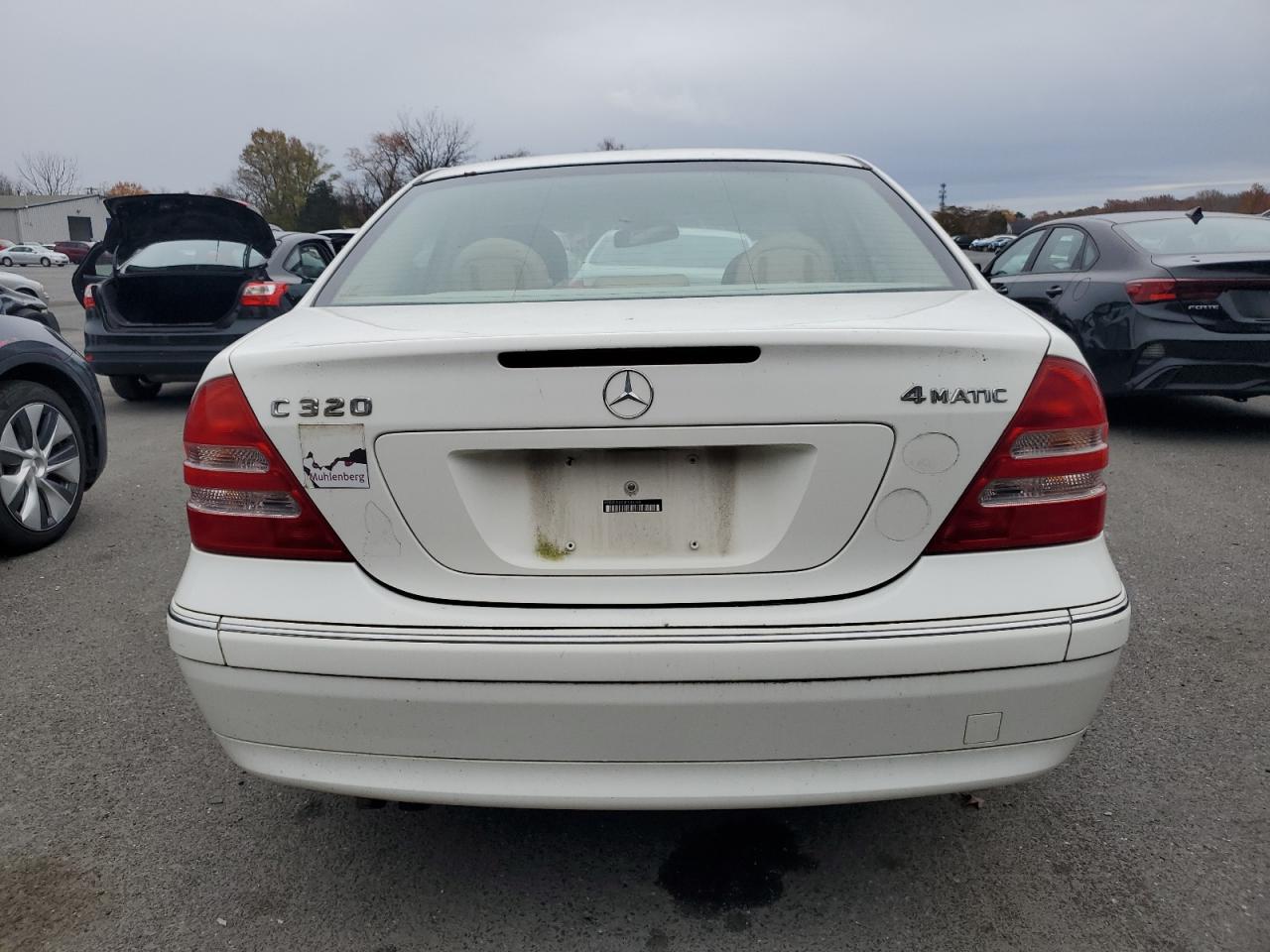 2004 Mercedes-benz C 320 4matic White vin: WDBRF84J04F545768