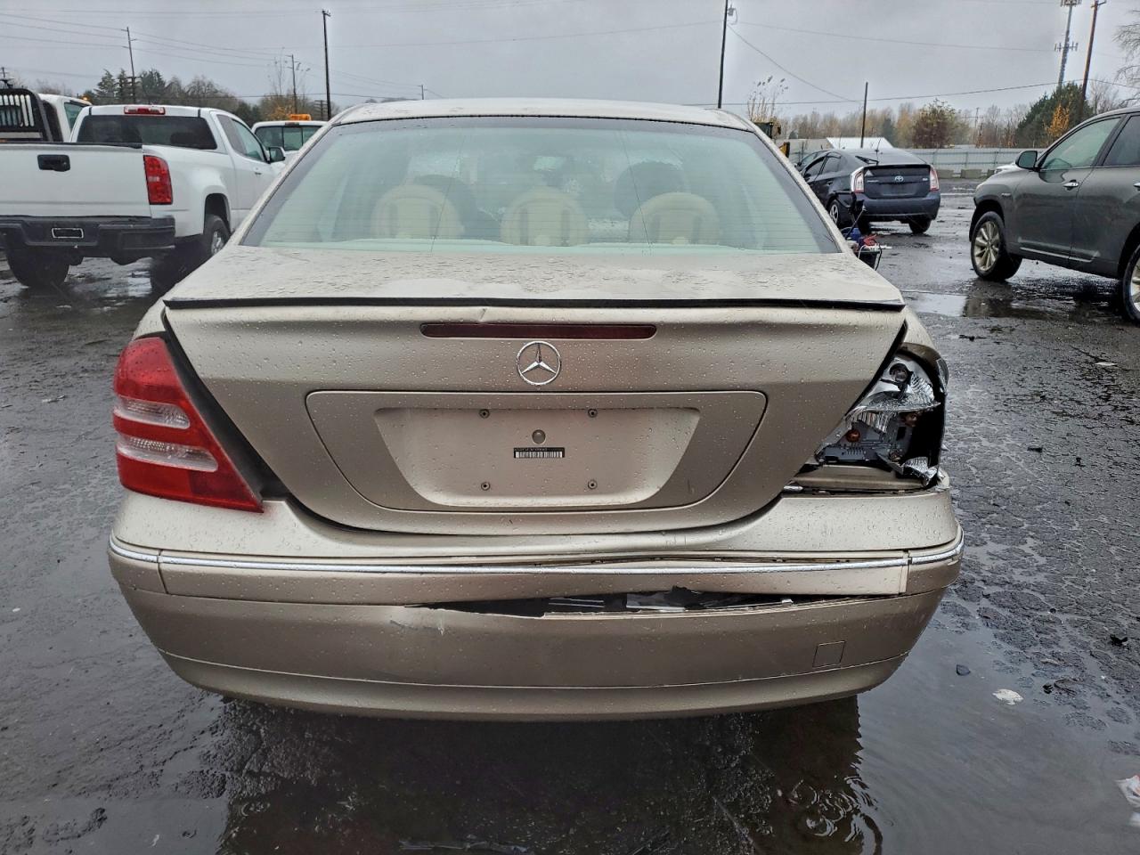 2004 Mercedes-benz C 320 4matic Бежевый vin: WDBRF84J34F498963