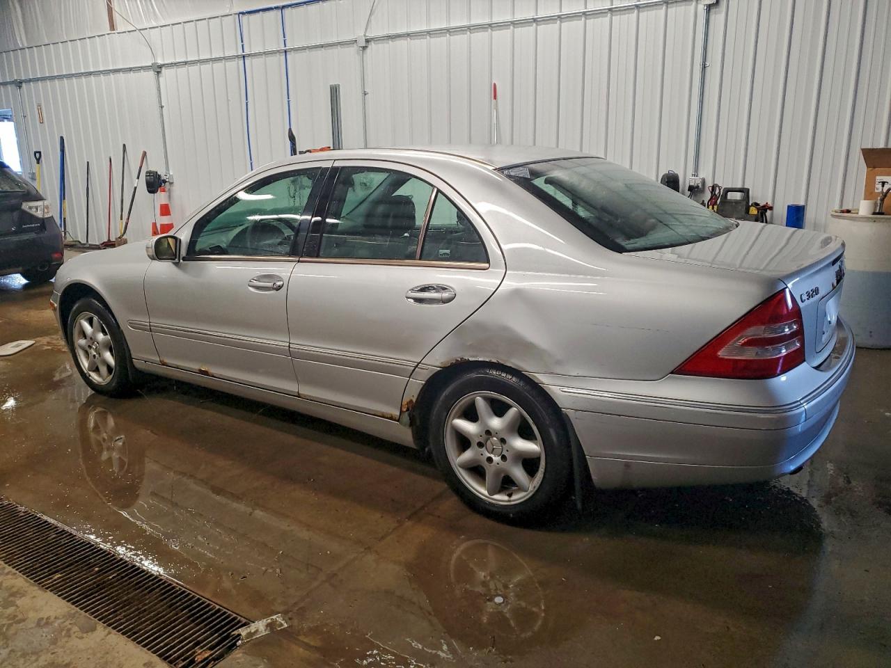 2004 Mercedes-benz C 320 4matic Серебряный vin: WDBRF84J94F528791