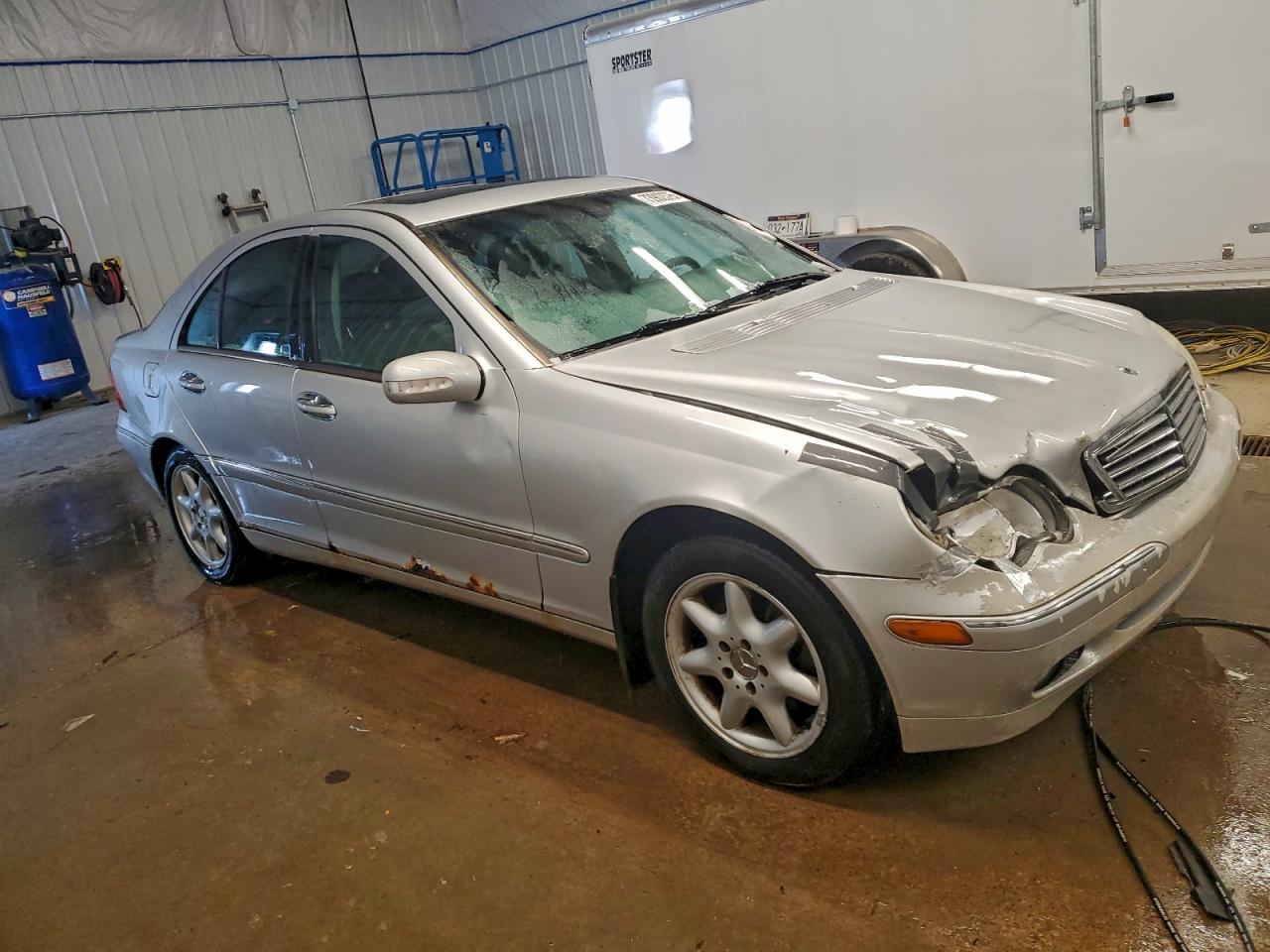 2004 Mercedes-benz C 320 4matic Серебряный vin: WDBRF84J94F528791