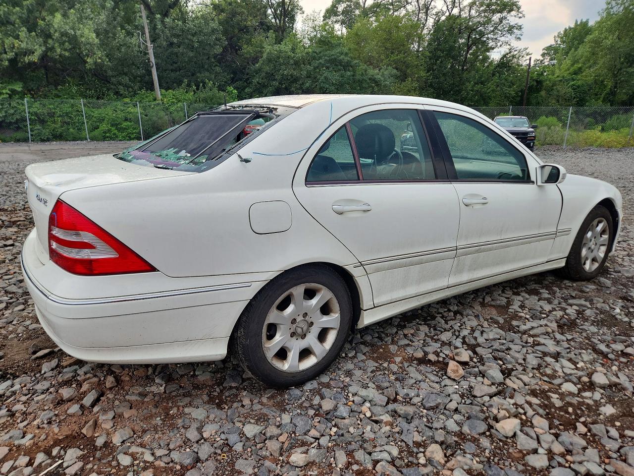 2006 Mercedes-benz C 350 4matic White vin: WDBRF87J96F786954