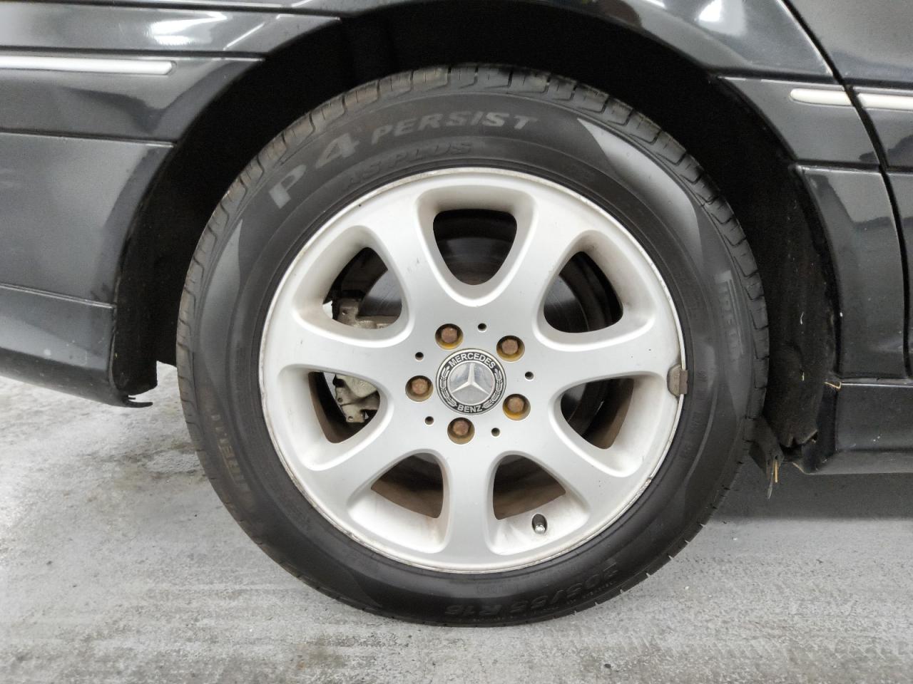 2006 Mercedes-benz C 280 4matic Black vin: WDBRF92H66F765666 Damage: Right Rear Wheel, Curb Rash, > 12 Inches