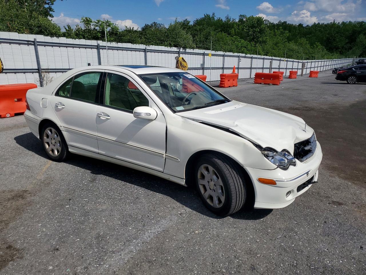 2006 Mercedes-benz C 280 4matic White vin: WDBRF92HX6F776850