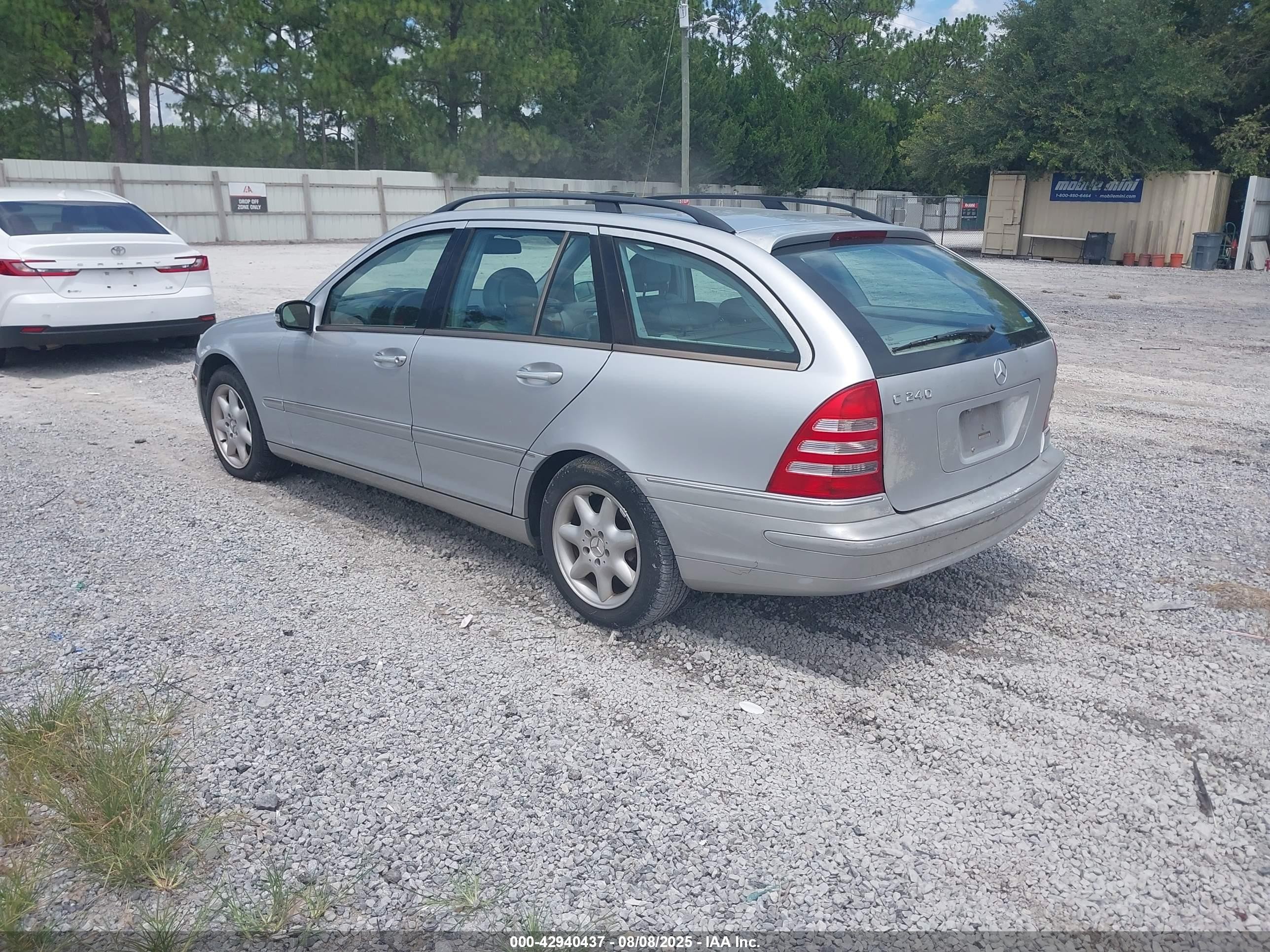 2003 Mercedes-benz C 240   Серебряный vin: WDBRH61J53F382570