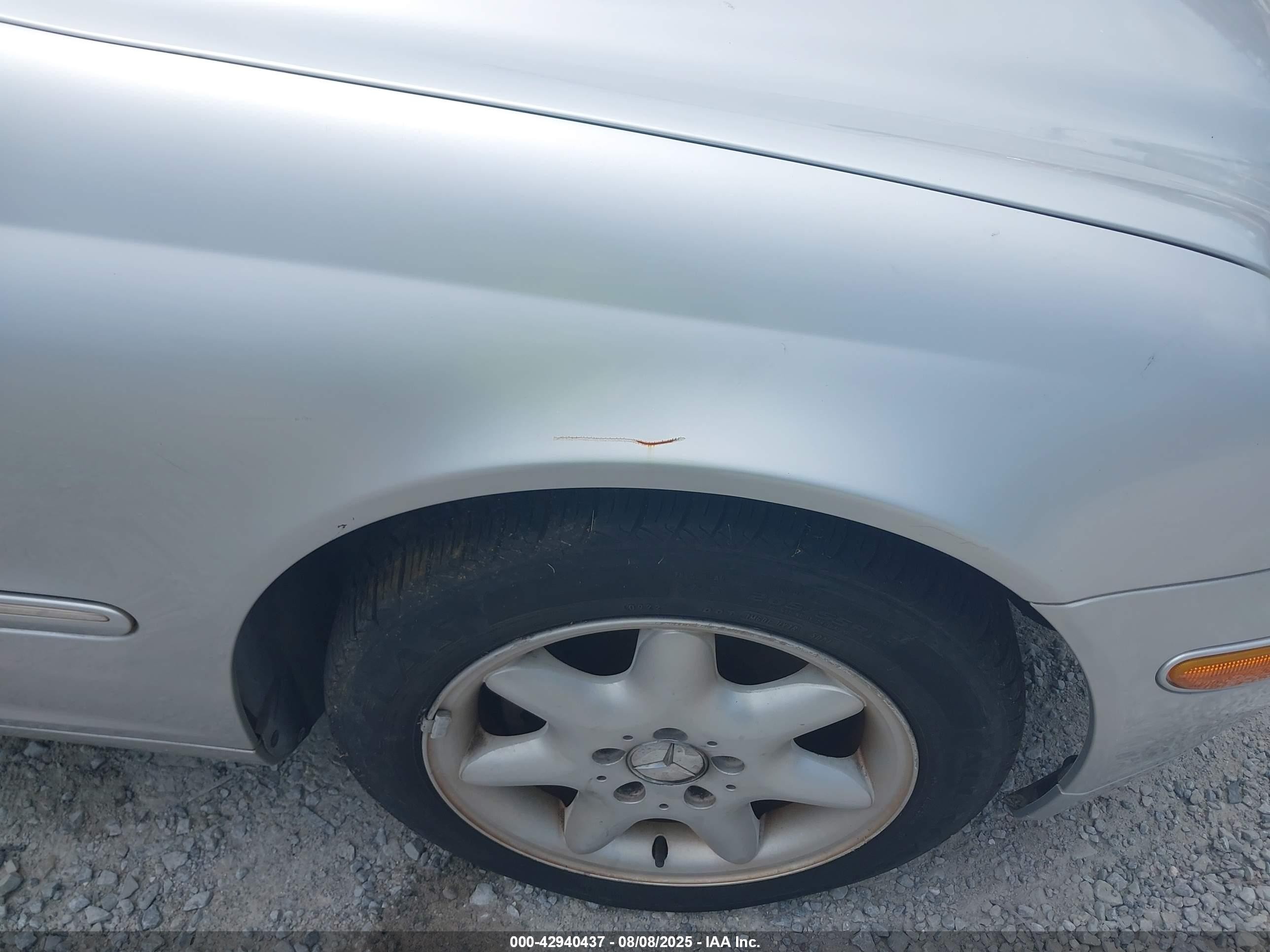 2003 Mercedes-benz C 240   Серебряный vin: WDBRH61J53F382570