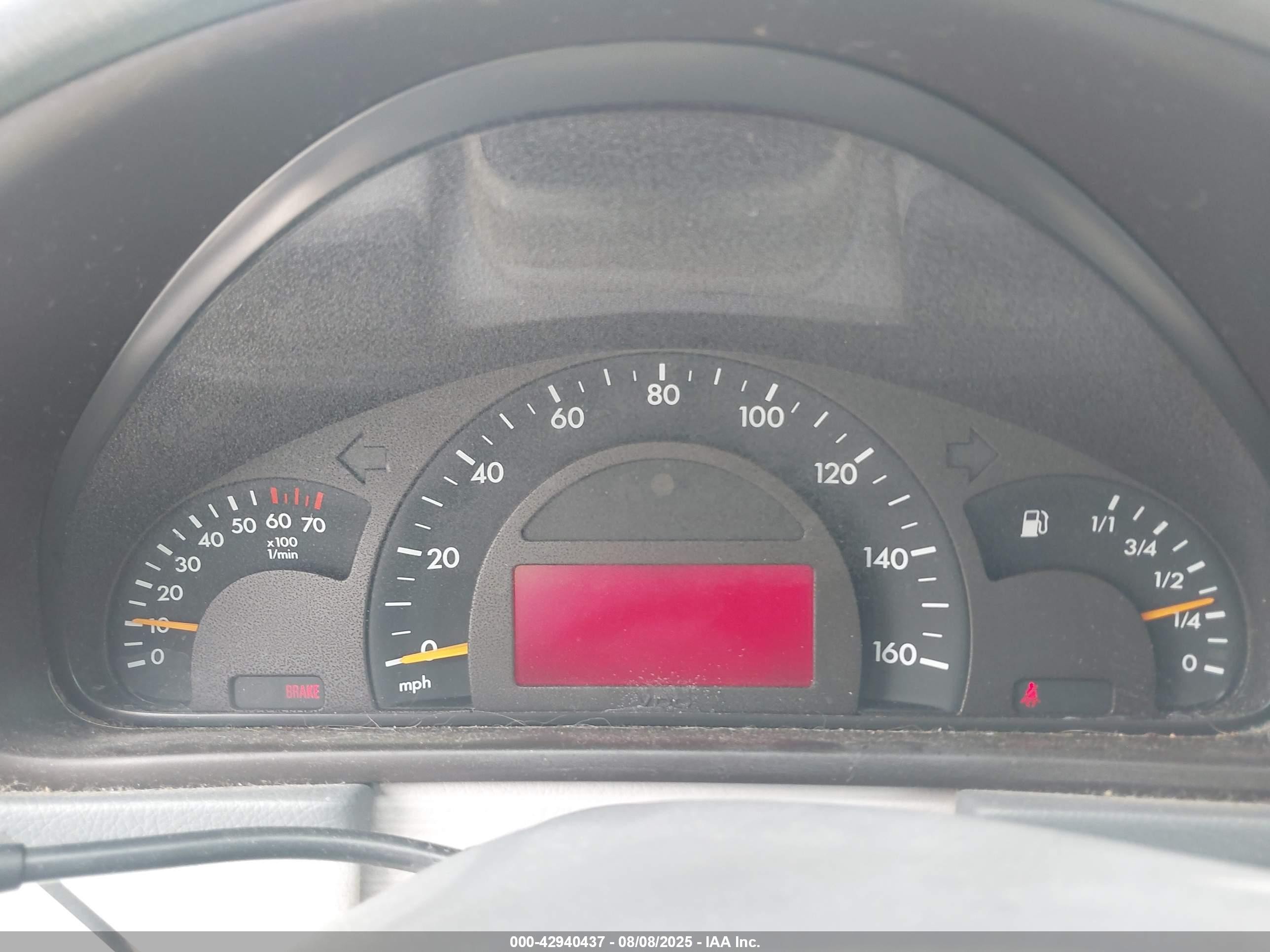 2003 Mercedes-benz C 240   Серебряный vin: WDBRH61J53F382570