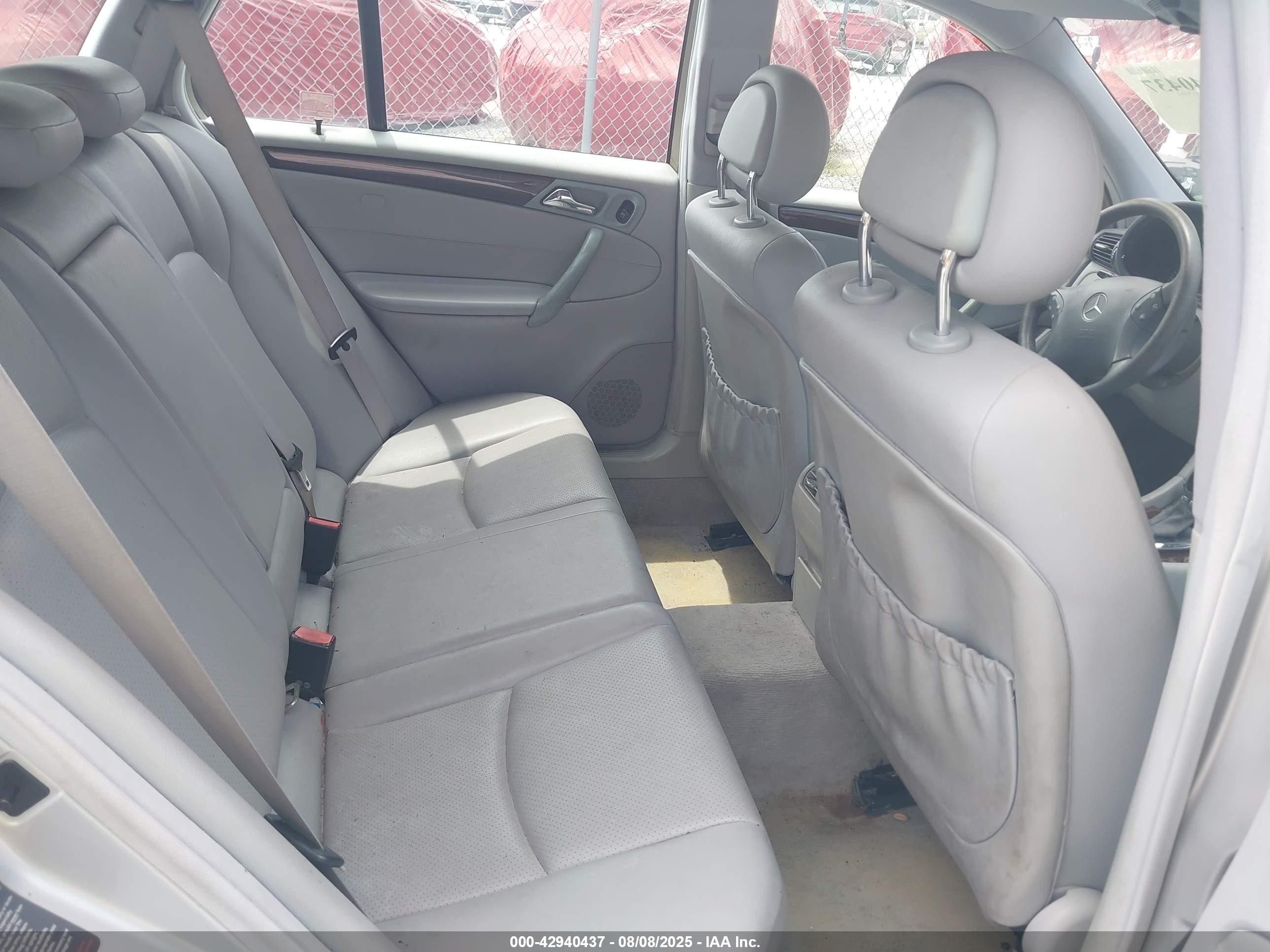 2003 Mercedes-benz C 240   Серебряный vin: WDBRH61J53F382570