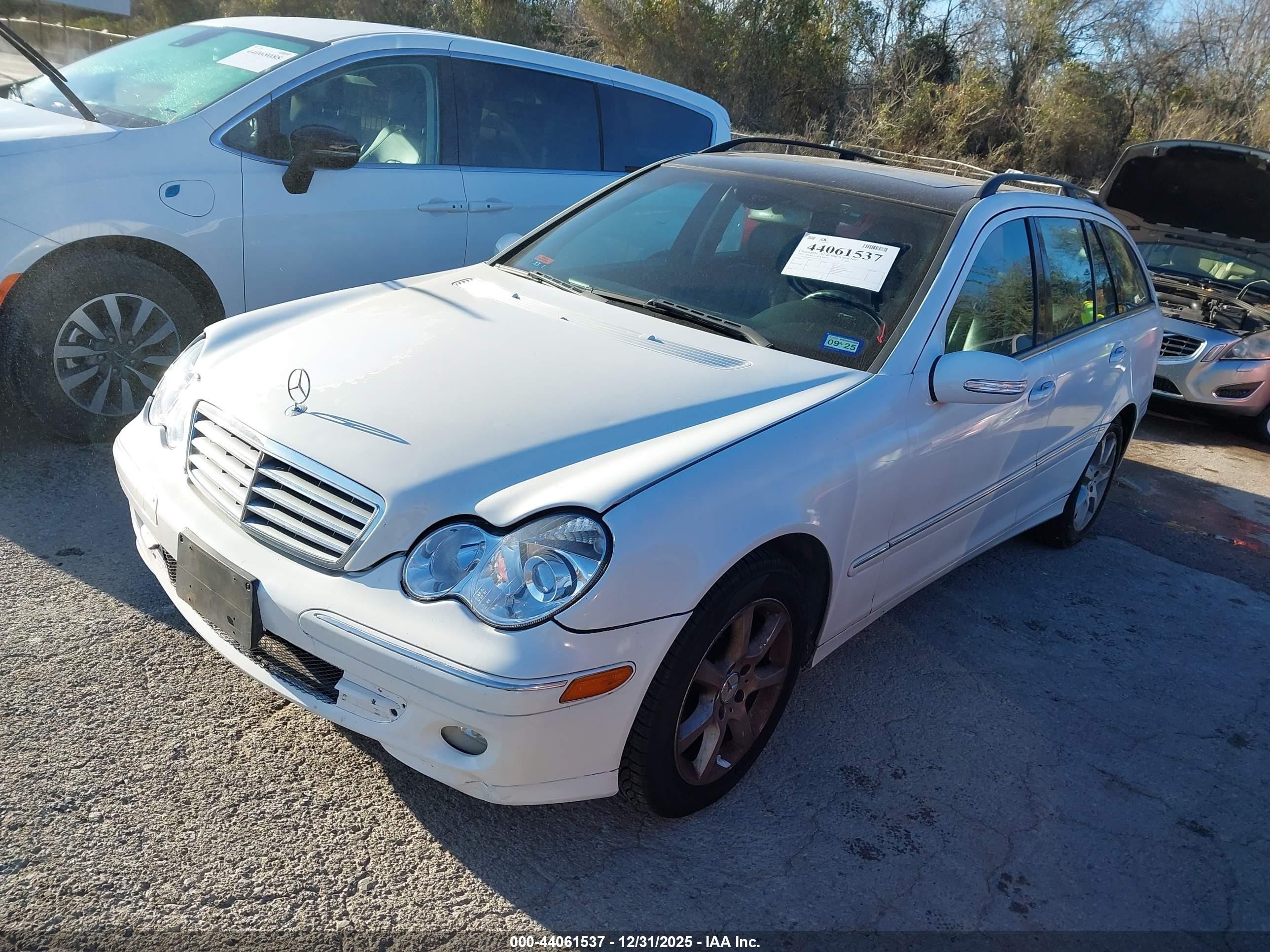 2005 Mercedes-benz C 240 Luxury White vin: WDBRH61J55F595425
