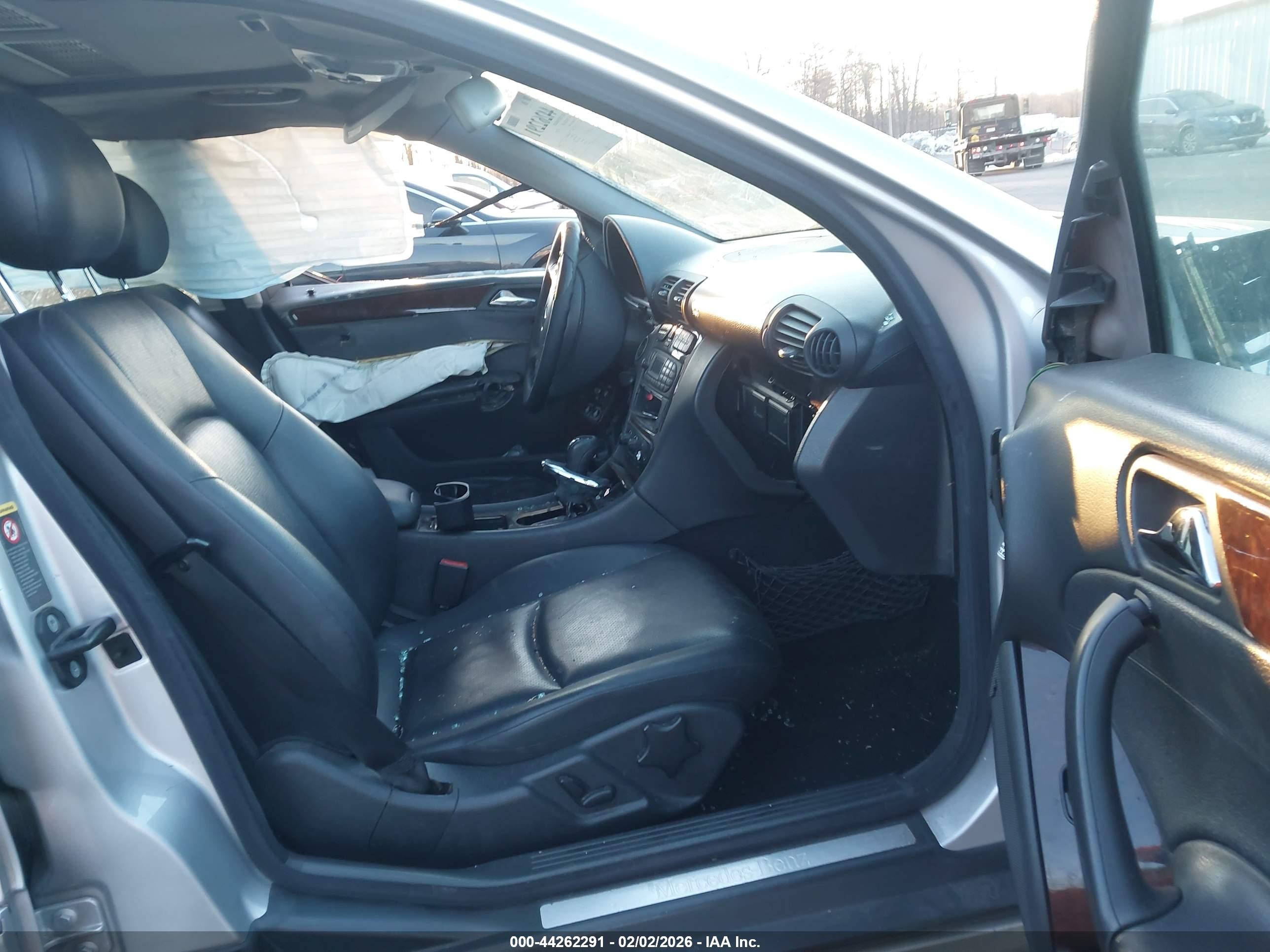 2003 Mercedes-benz C 240   Серебряный vin: WDBRH61J73F389892