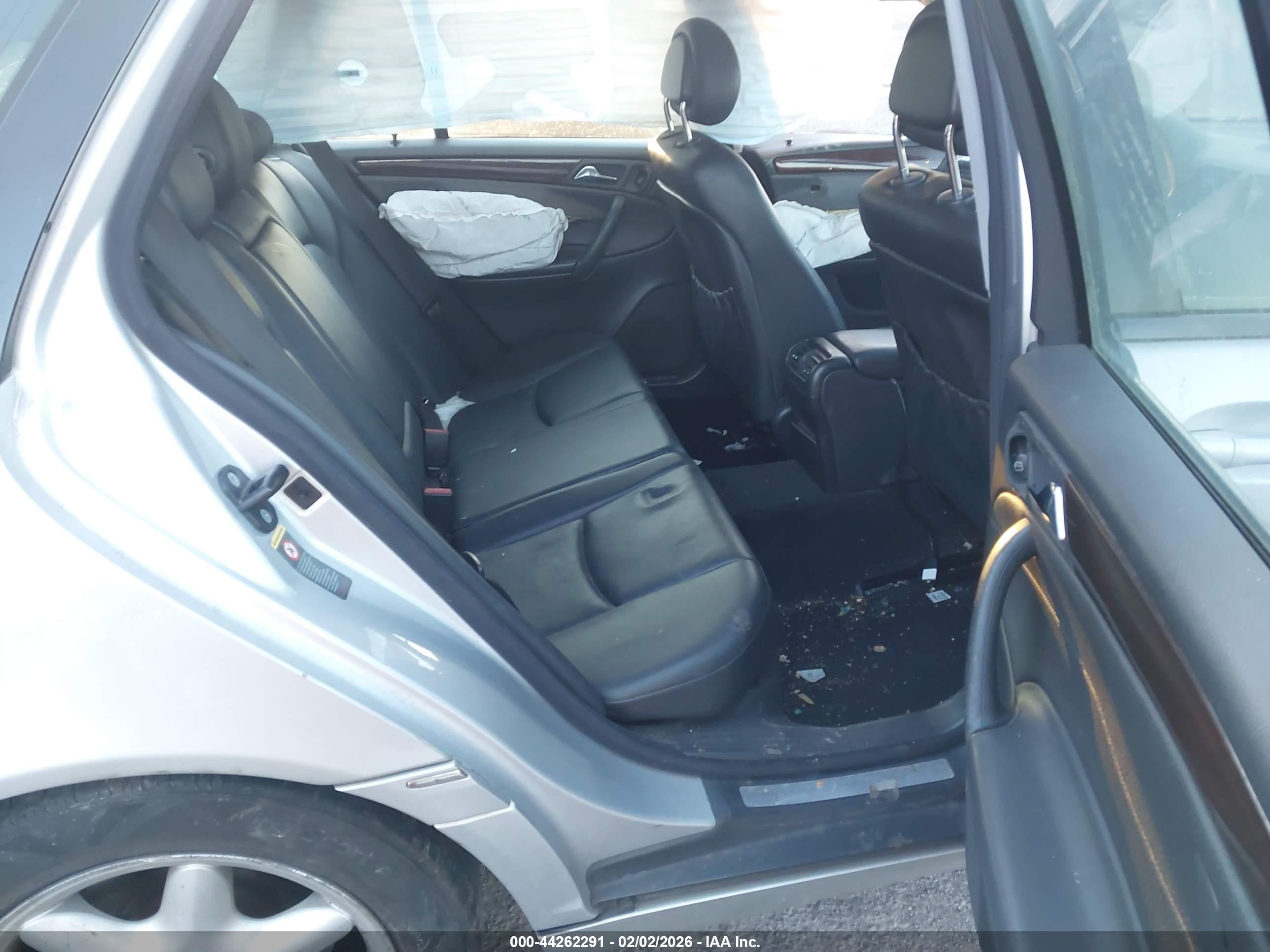 2003 Mercedes-benz C 240   Серебряный vin: WDBRH61J73F389892