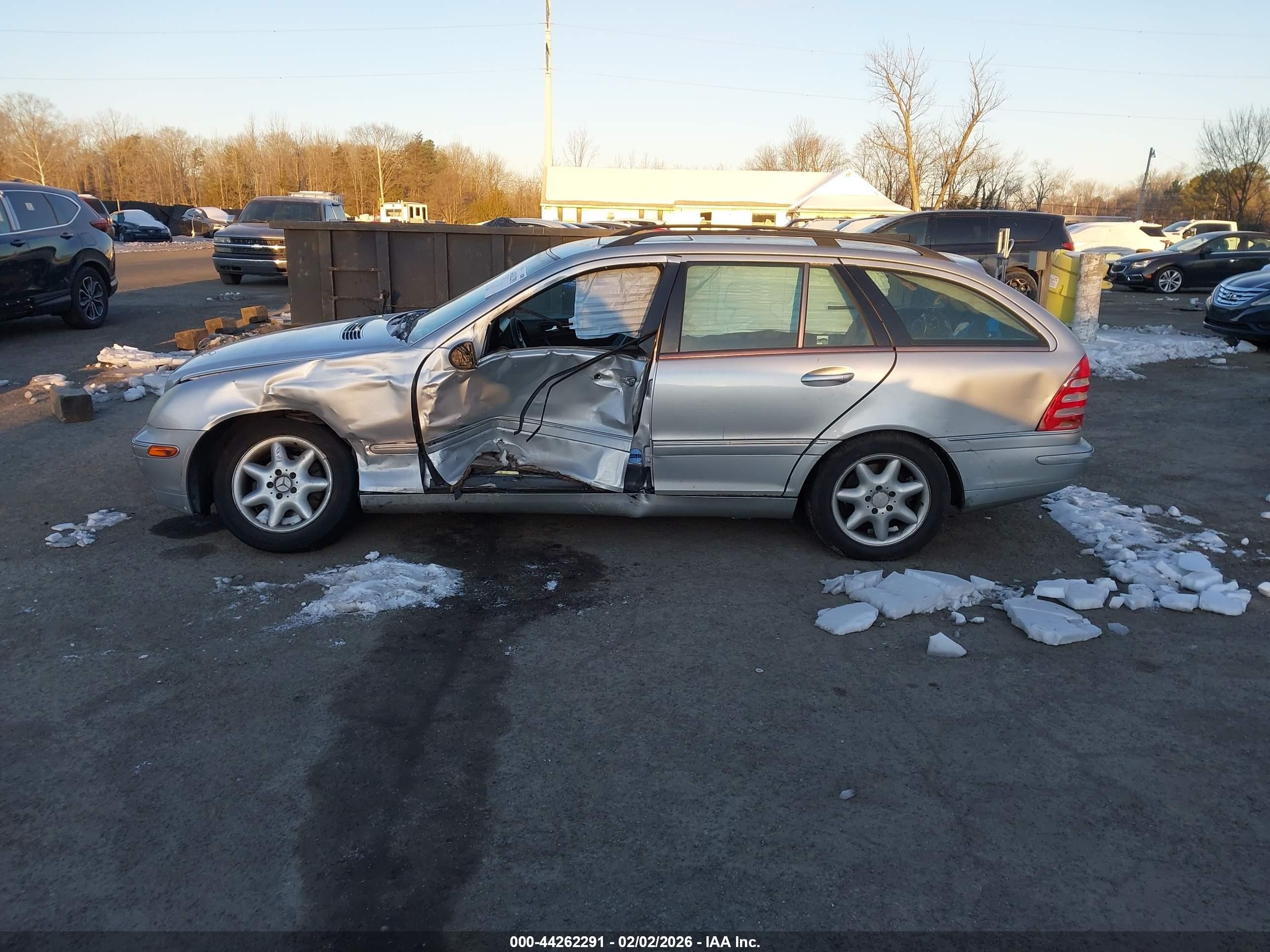2003 Mercedes-benz C 240   Серебряный vin: WDBRH61J73F389892