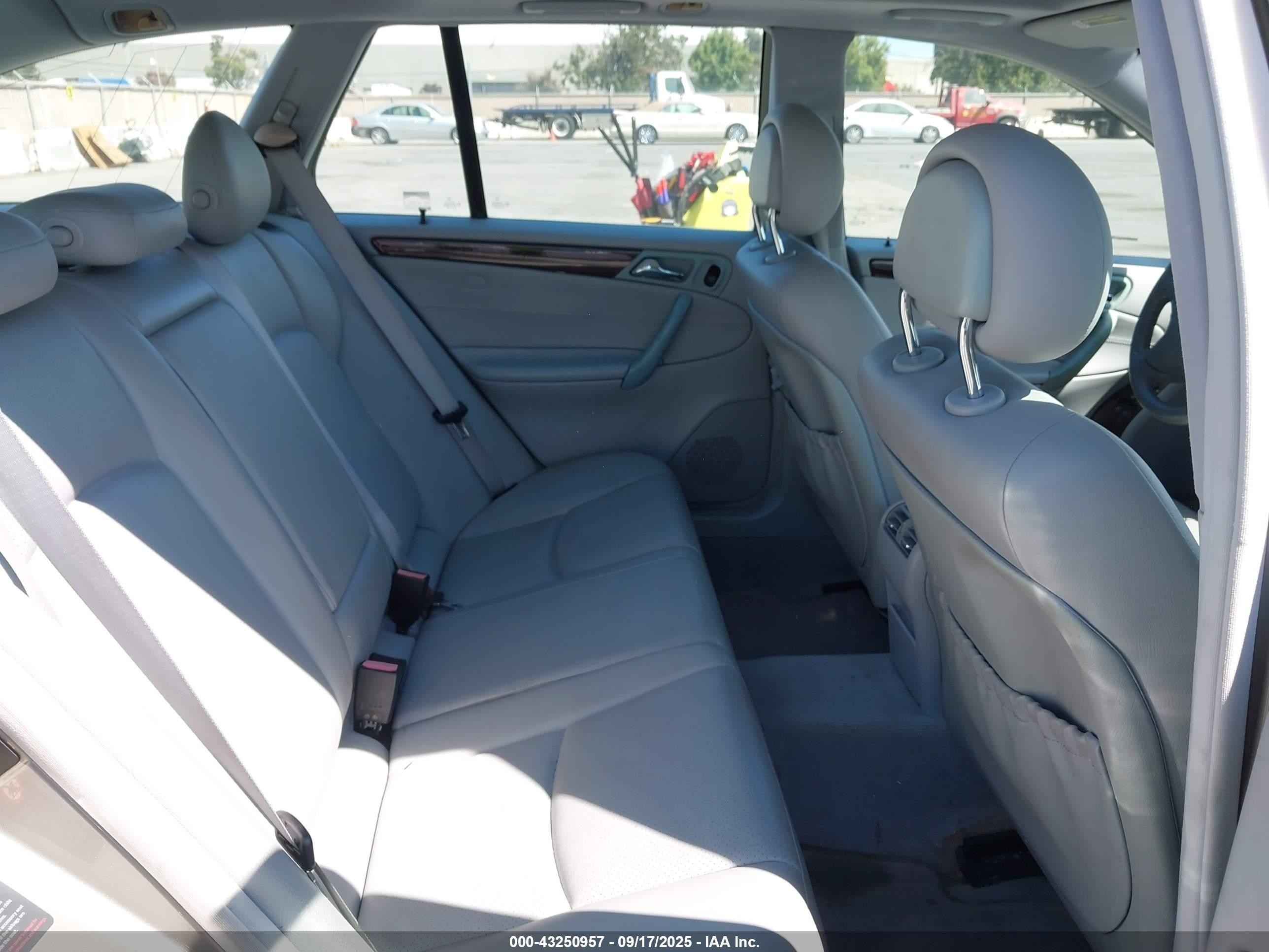 2003 Mercedes-benz C 240   Gold vin: WDBRH61J93F358899