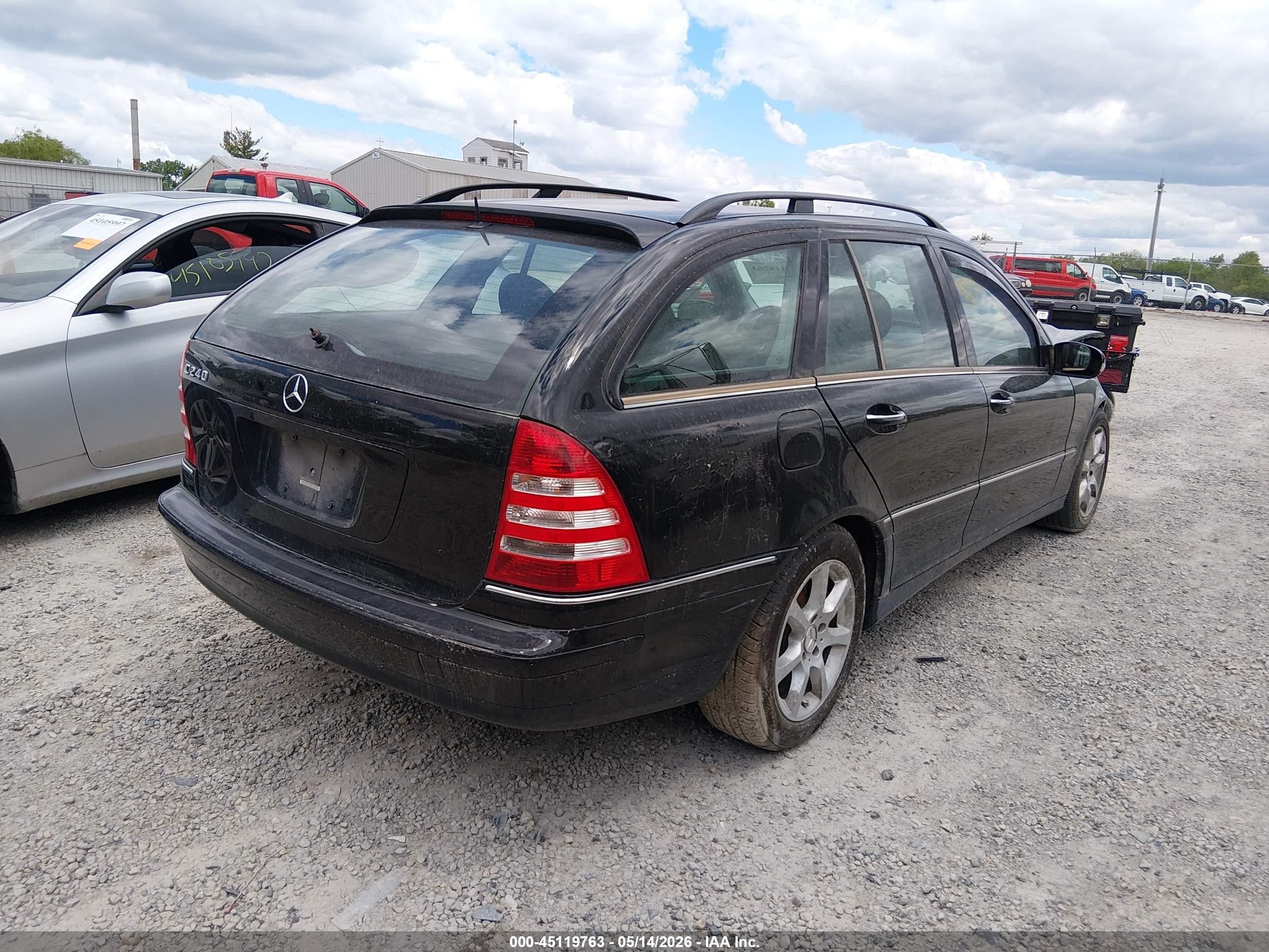 2005 Mercedes-benz C 240 Luxury Черный vin: WDBRH61JX5F640956