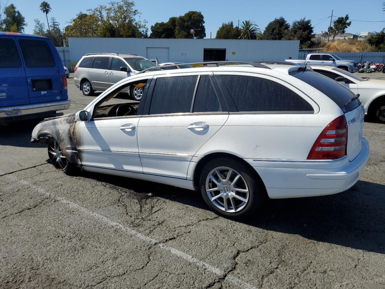2002 Mercedes-benz C 320 White vin: WDBRH64J32F186976