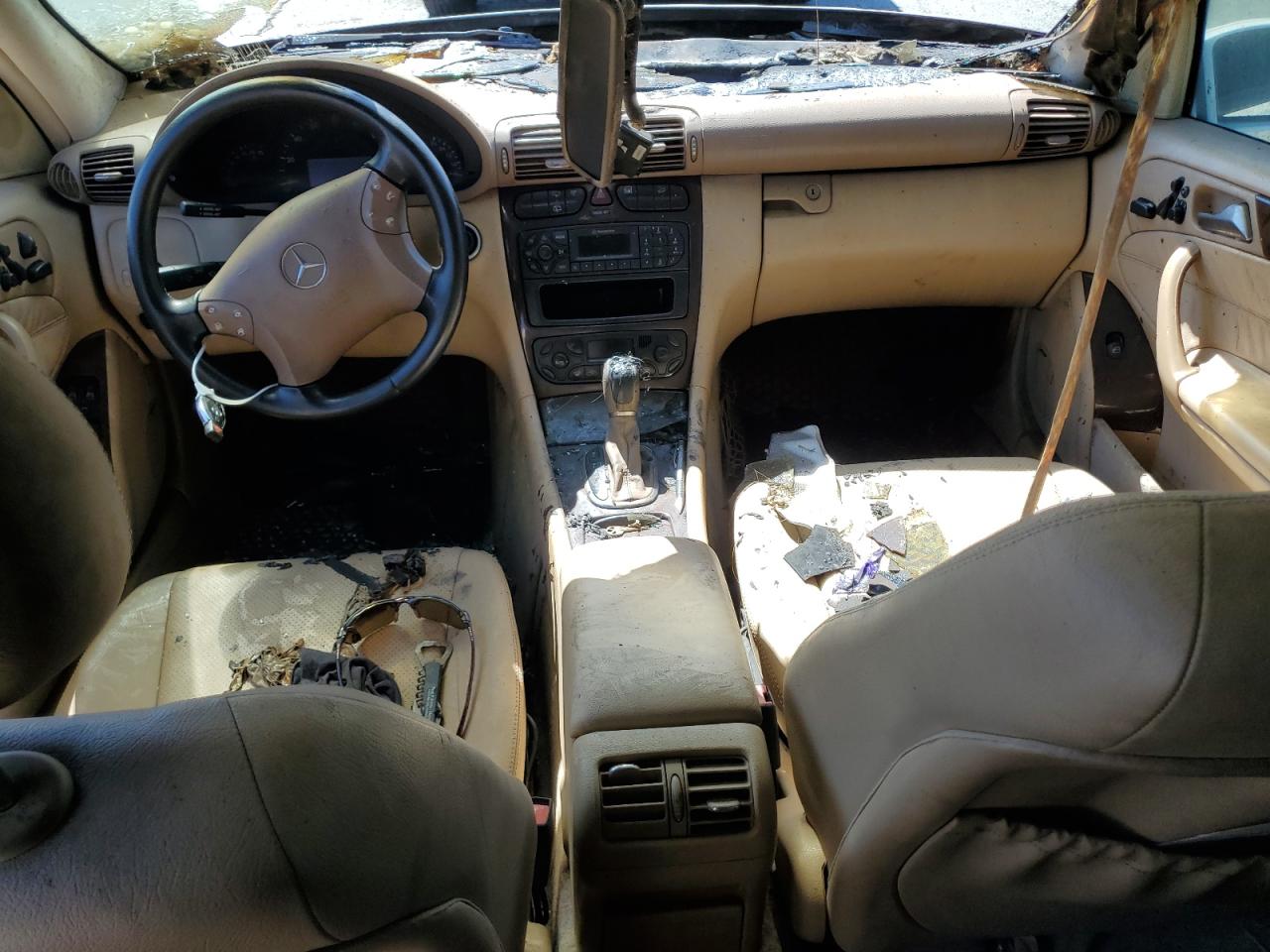 2002 Mercedes-benz C 320 White vin: WDBRH64J32F186976