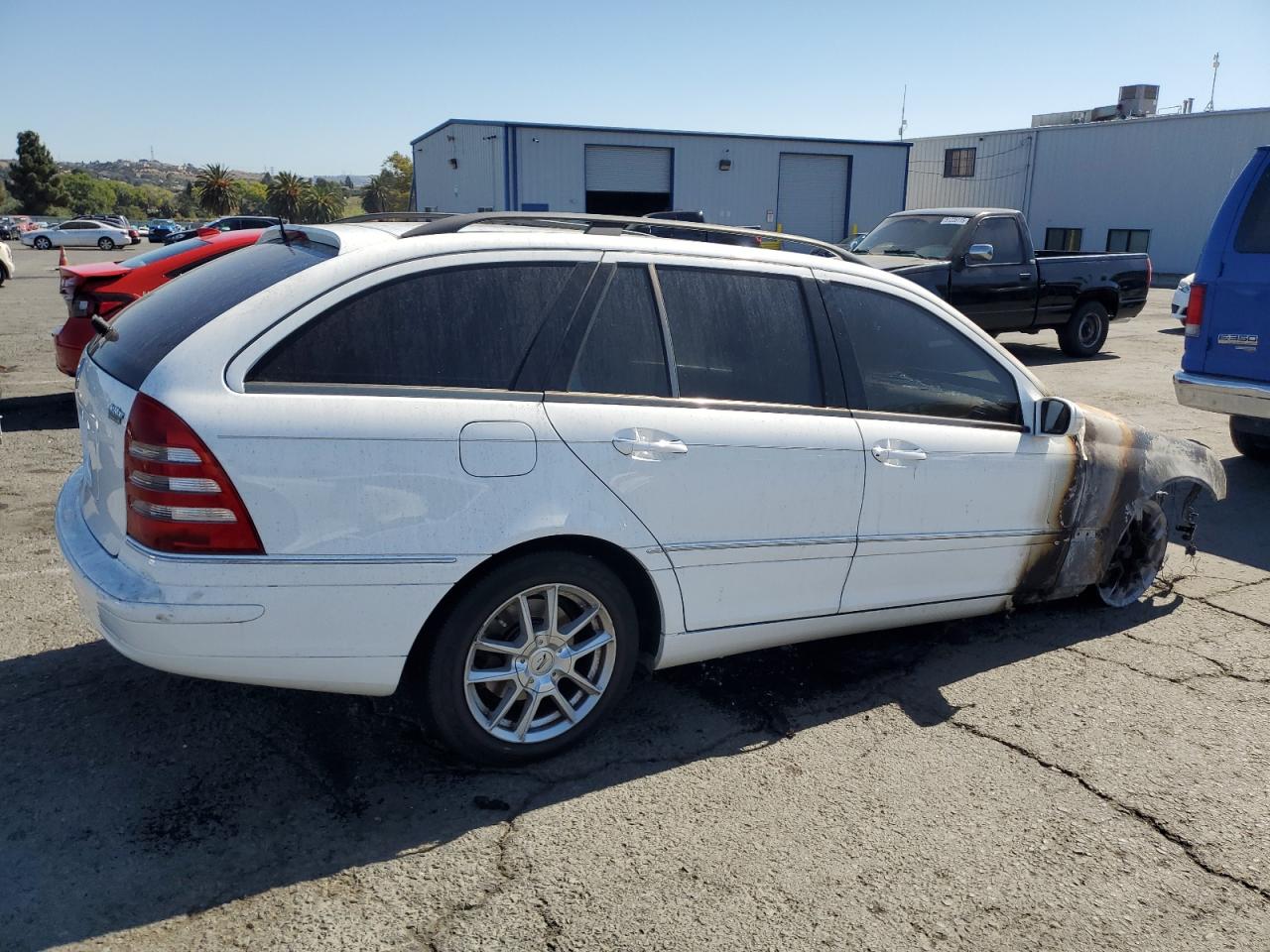 2002 Mercedes-benz C 320 White vin: WDBRH64J32F186976