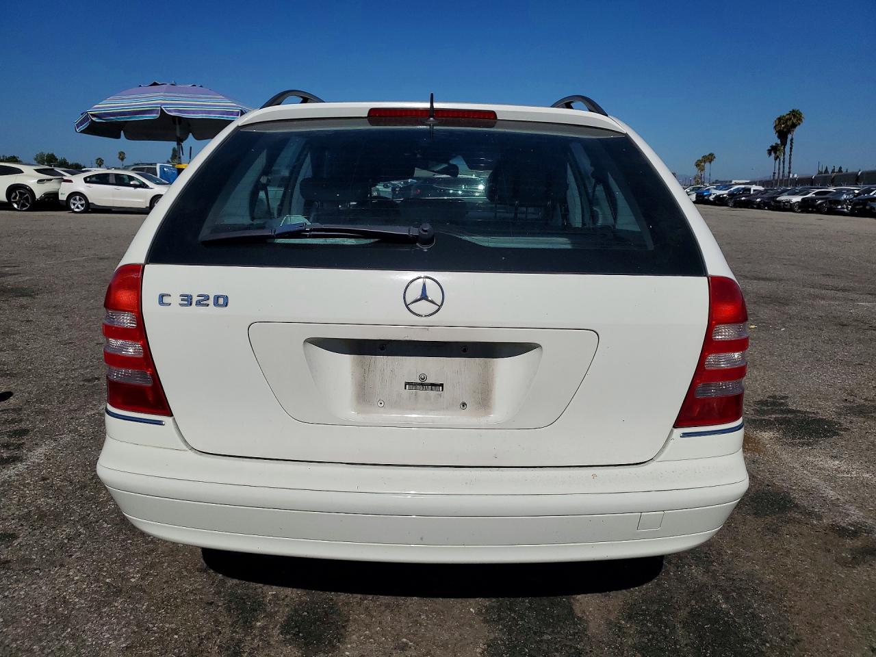 2002 Mercedes-benz C 320 White vin: WDBRH64J42F179258