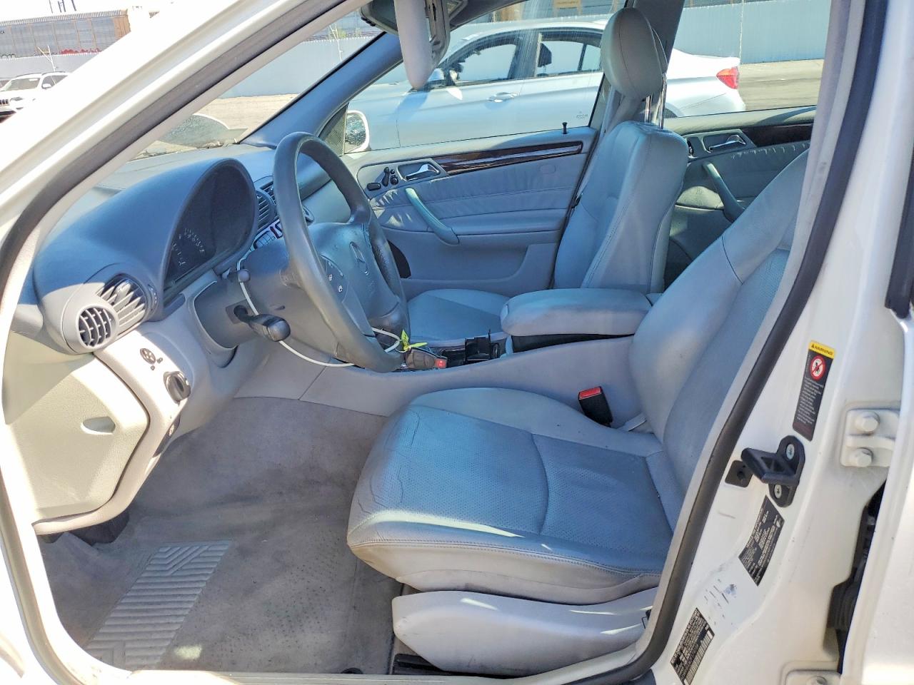 2002 Mercedes-benz C 320 White vin: WDBRH64J42F179258