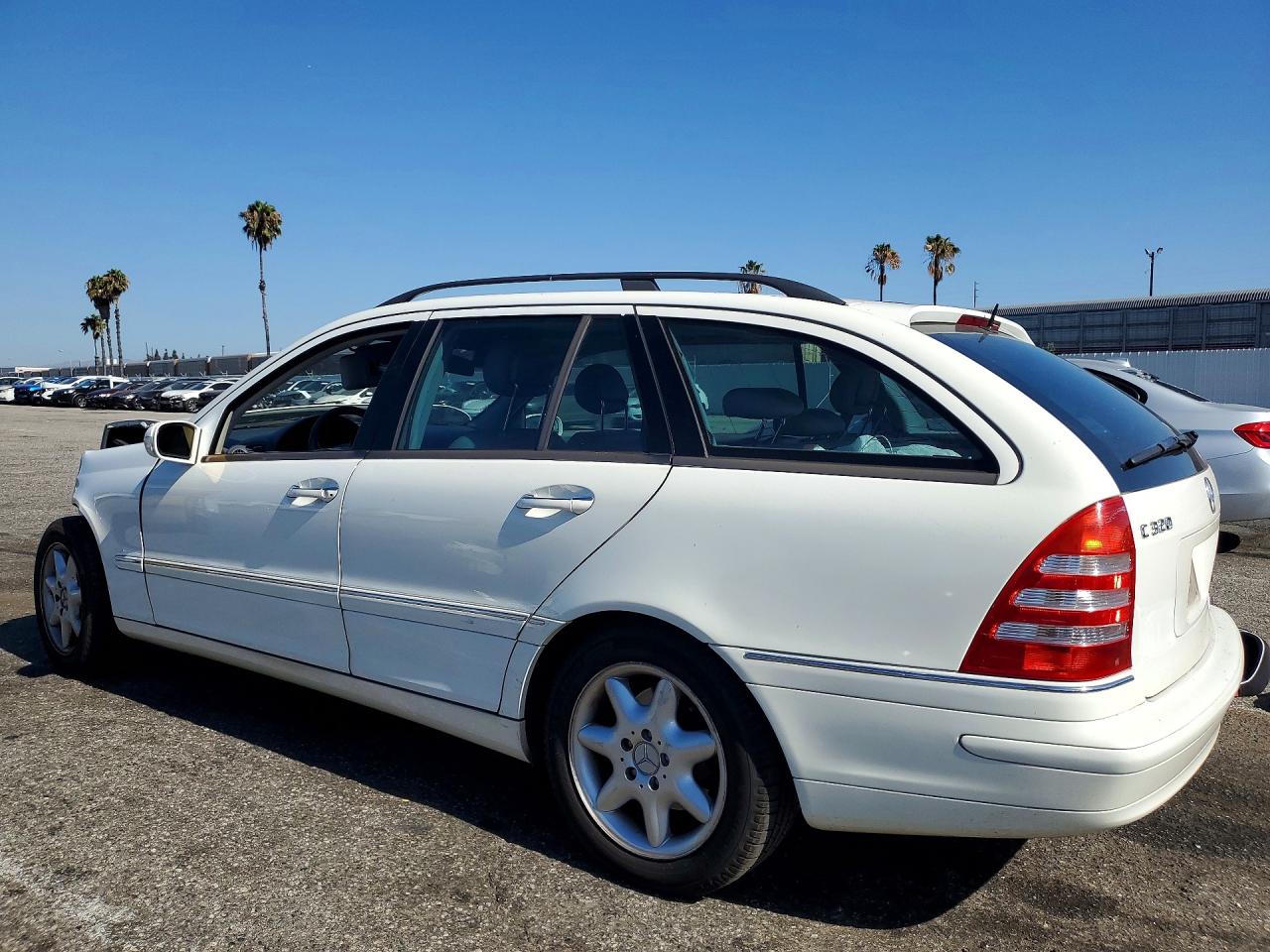 2002 Mercedes-benz C 320 White vin: WDBRH64J42F179258
