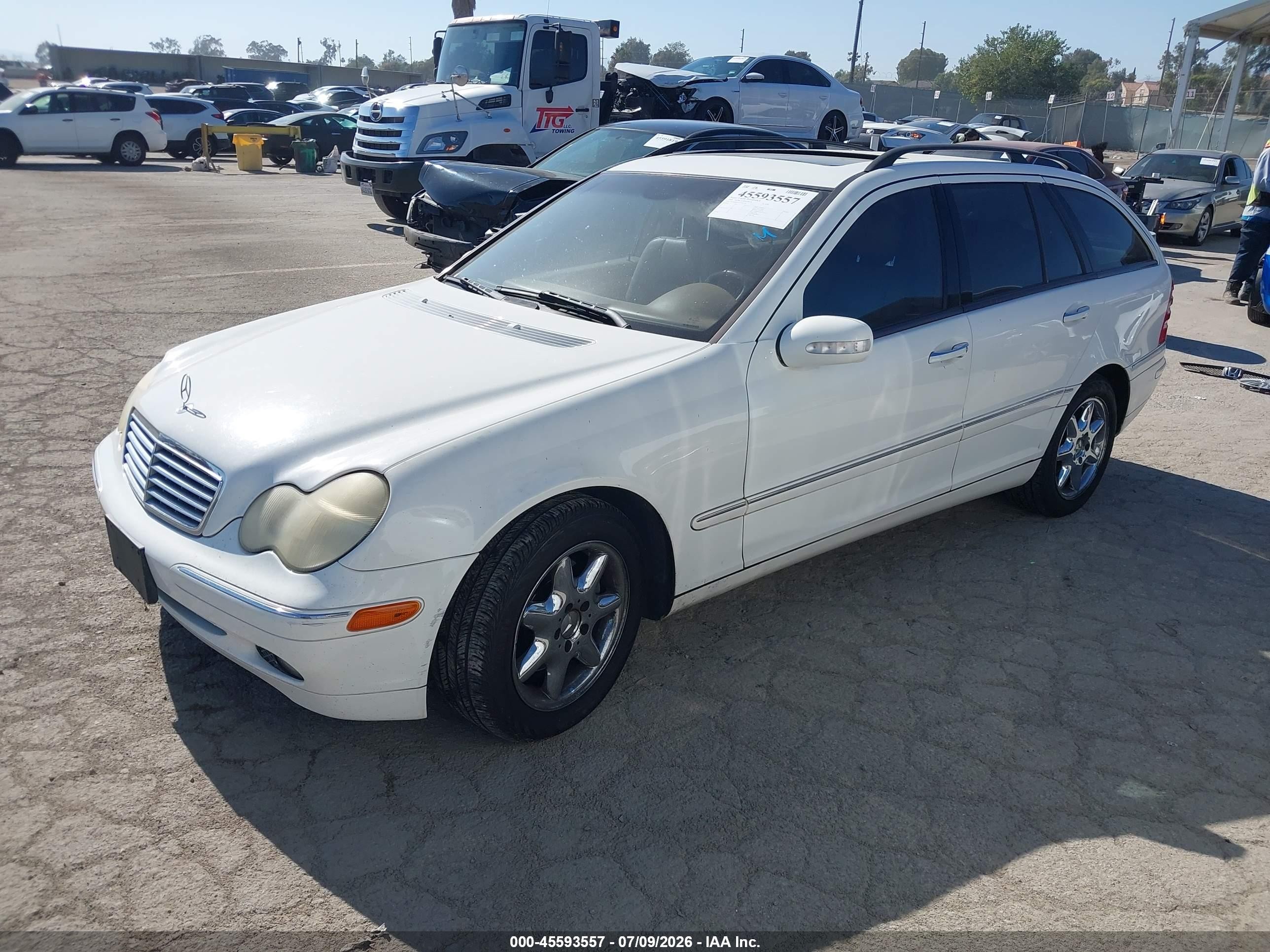 2004 Mercedes-benz C 320   White vin: WDBRH64J74F503399