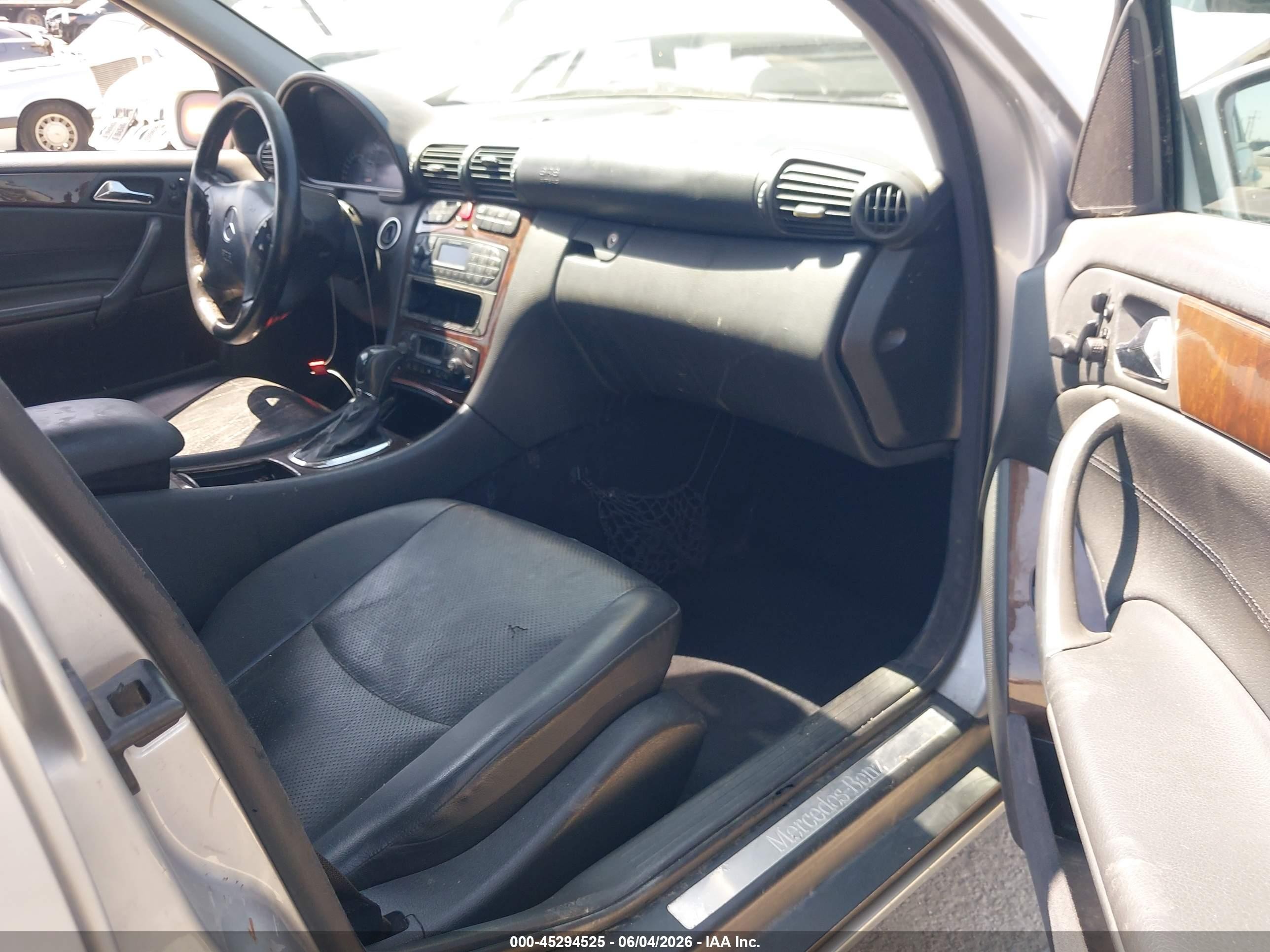 2002 Mercedes-benz C 320   Серебряный vin: WDBRH64JX2F164912