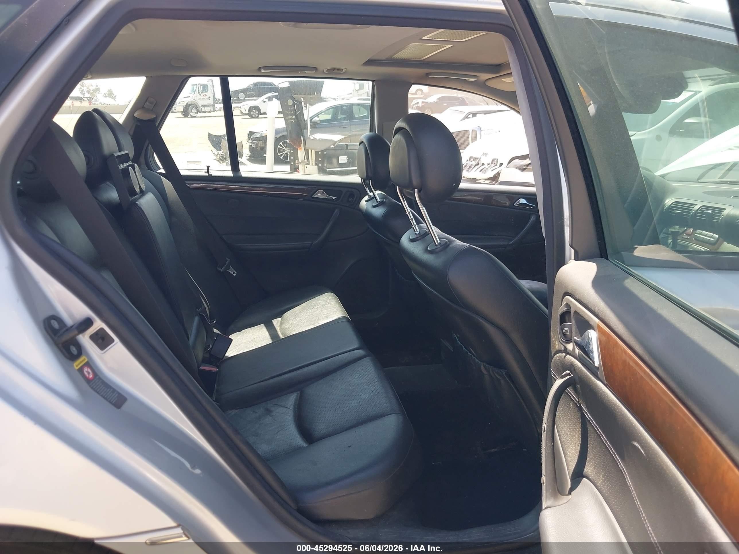 2002 Mercedes-benz C 320   Серебряный vin: WDBRH64JX2F164912