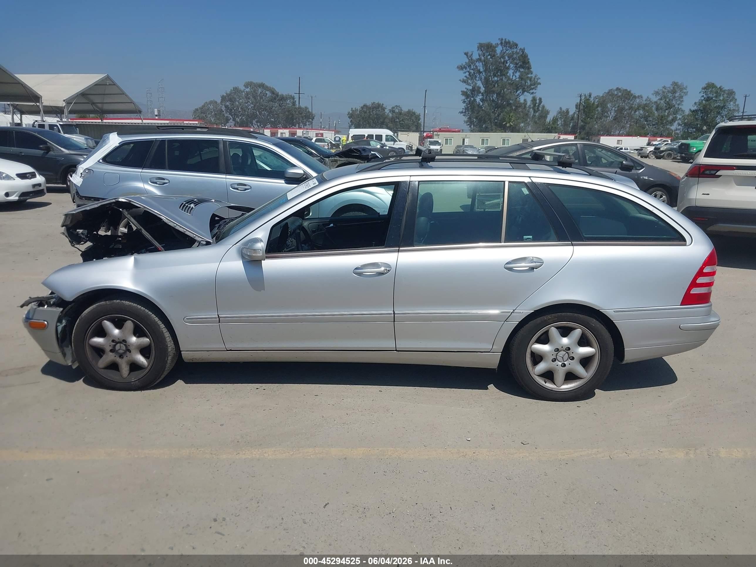2002 Mercedes-benz C 320   Серебряный vin: WDBRH64JX2F164912