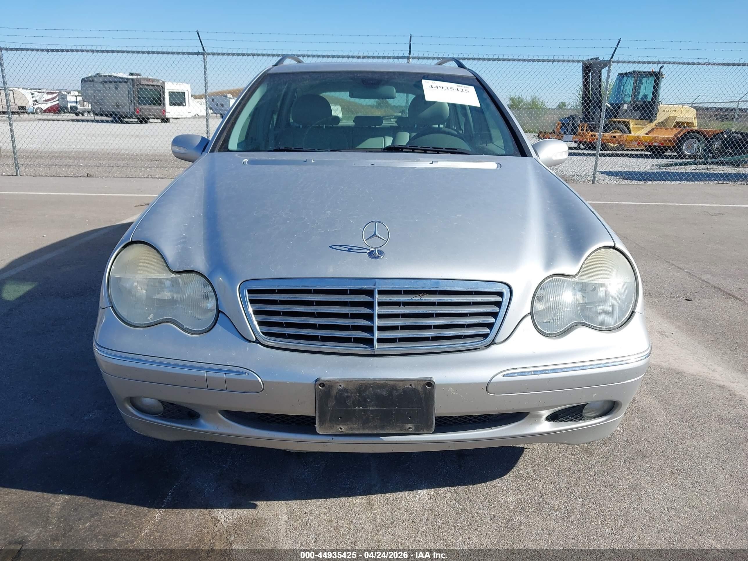 2004 Mercedes-benz C 240 4matic Серебряный vin: WDBRH81J24F480064