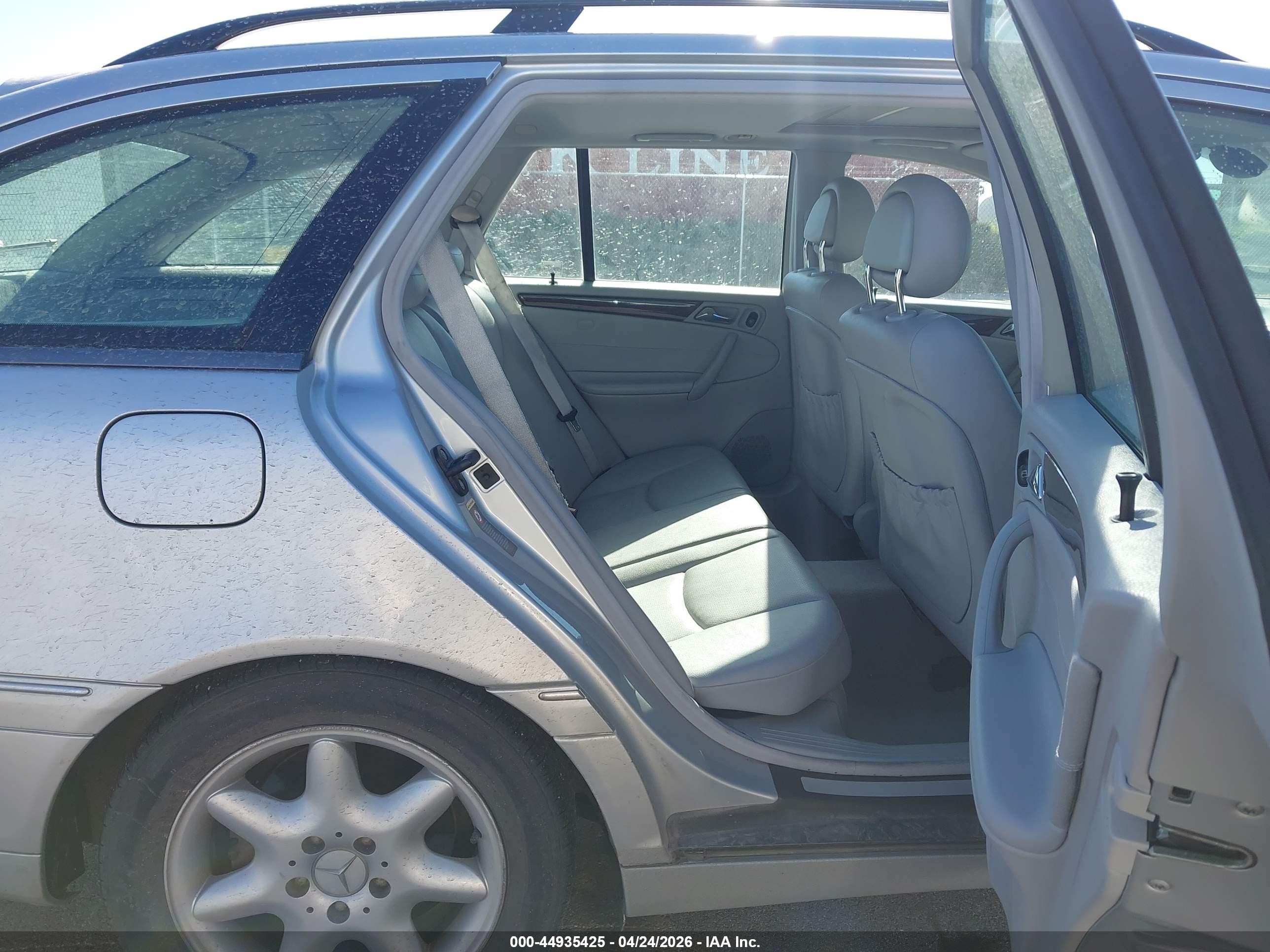 2004 Mercedes-benz C 240 4matic Серебряный vin: WDBRH81J24F480064
