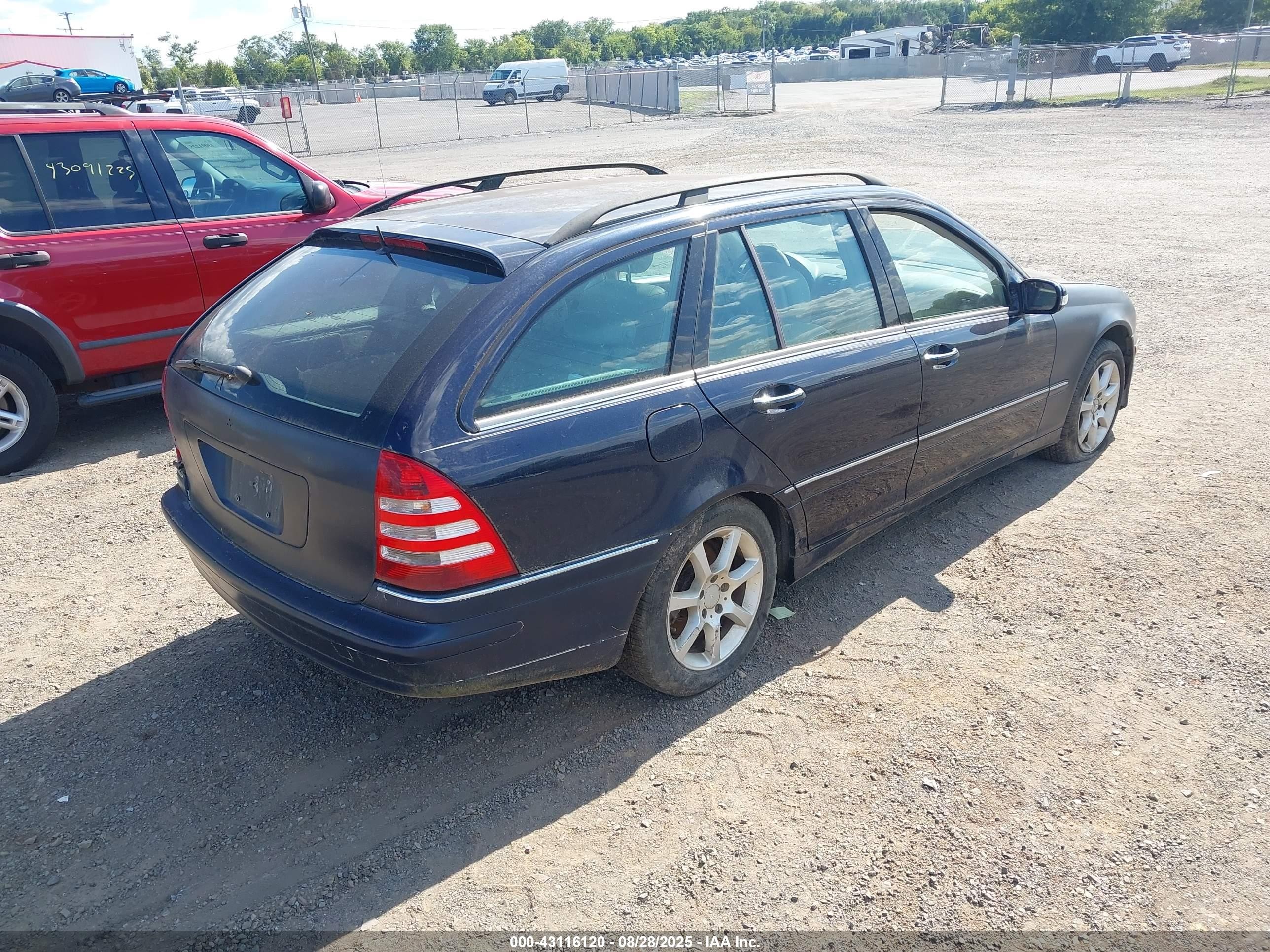 2005 Mercedes-benz C 240 Luxury 4matic Синий vin: WDBRH81J65F615189