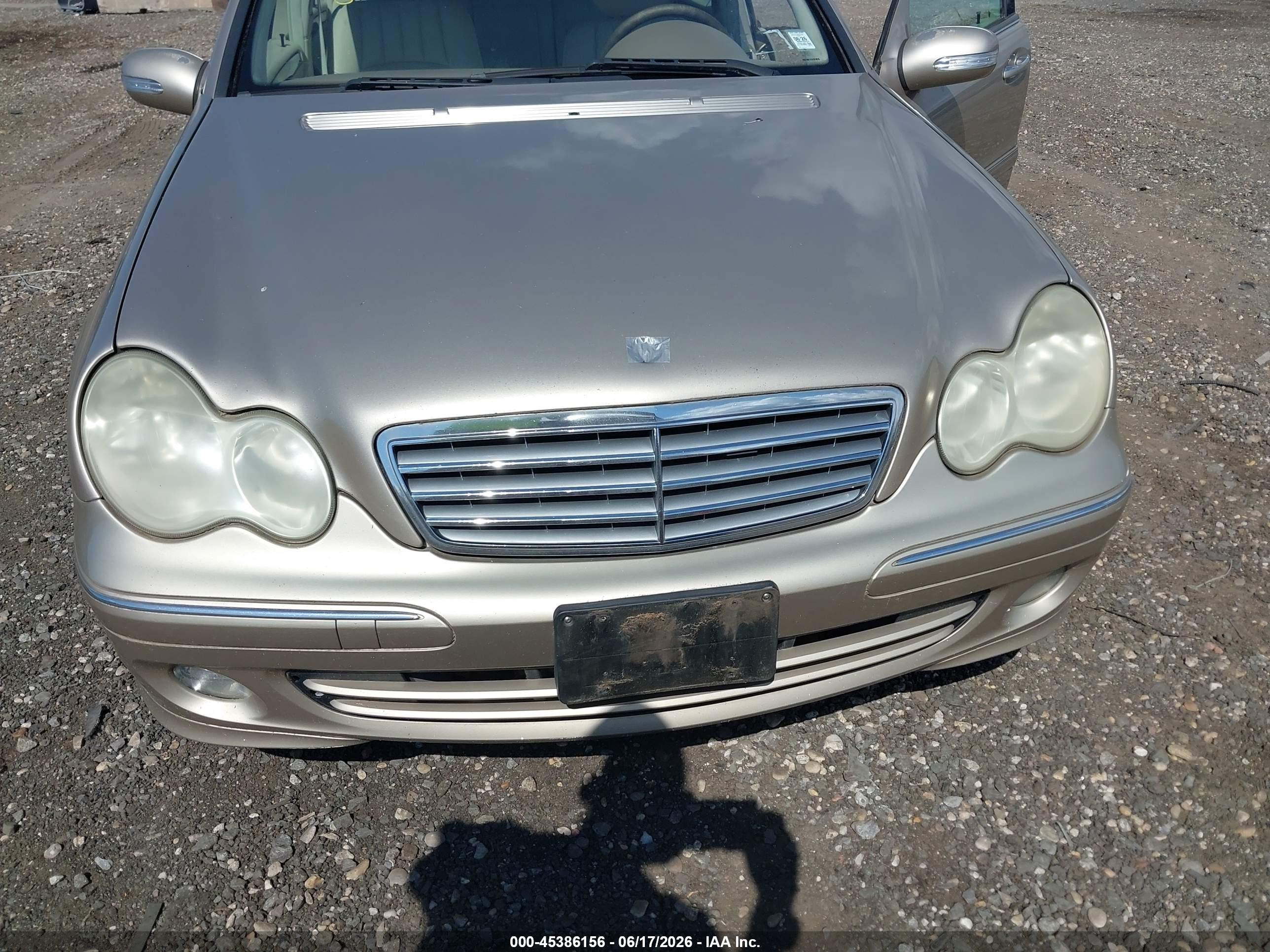 2005 Mercedes-benz C 240 Luxury 4matic Золотой vin: WDBRH81J85F603786