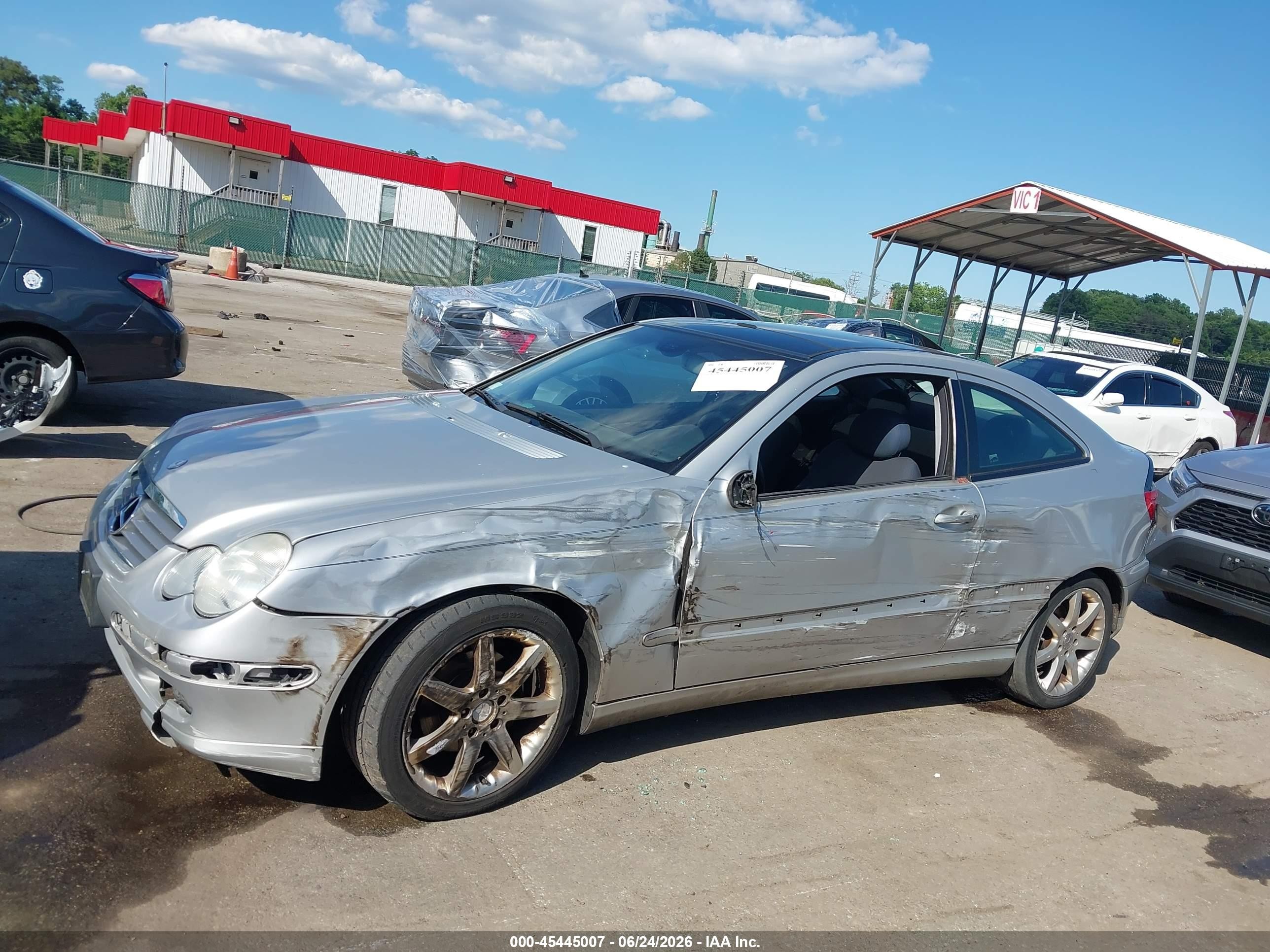 2004 Mercedes-benz C 230 Kompressor Sport Silver vin: WDBRN40J84A614155
