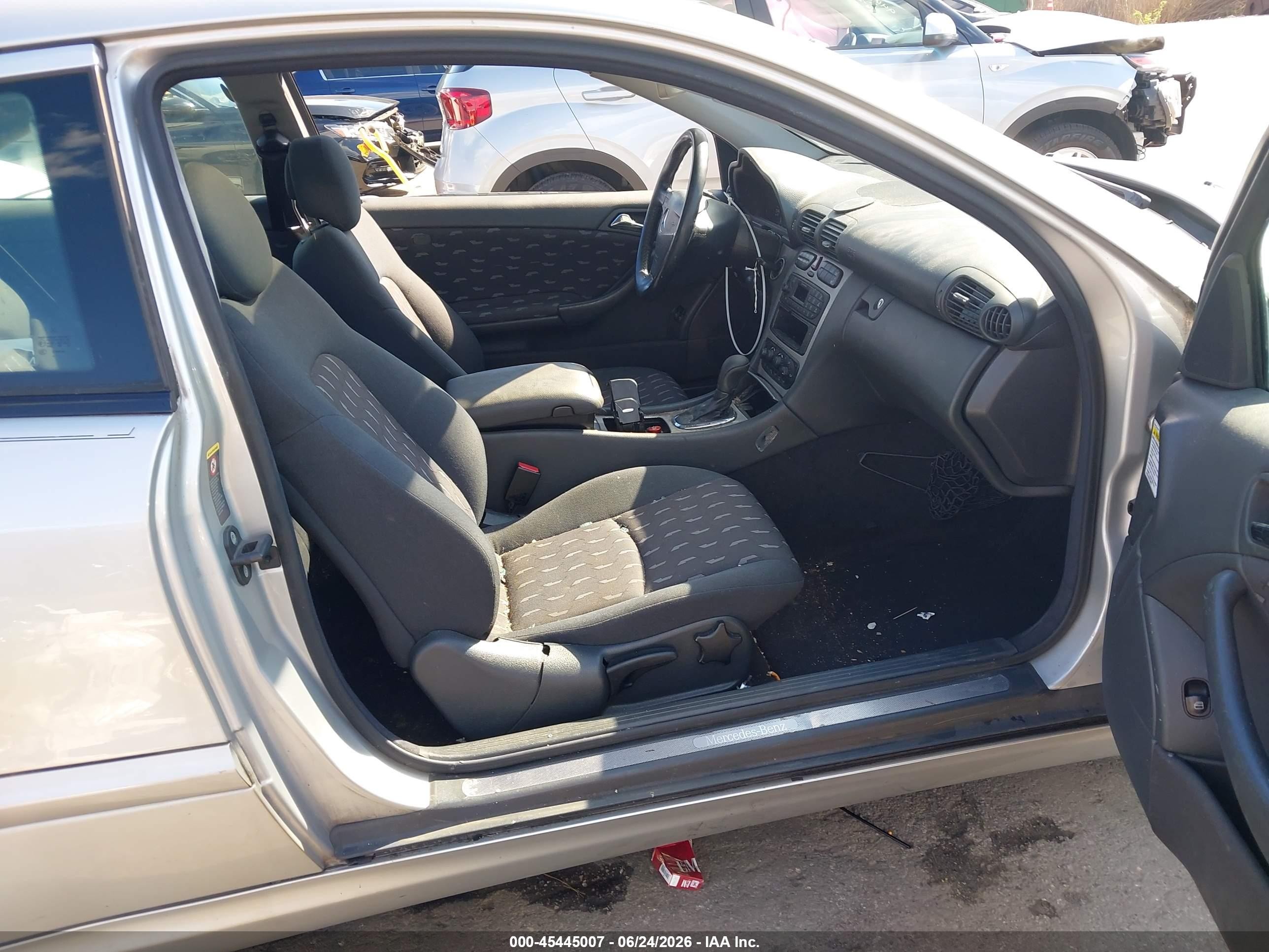 2004 Mercedes-benz C 230 Kompressor Sport Silver vin: WDBRN40J84A614155