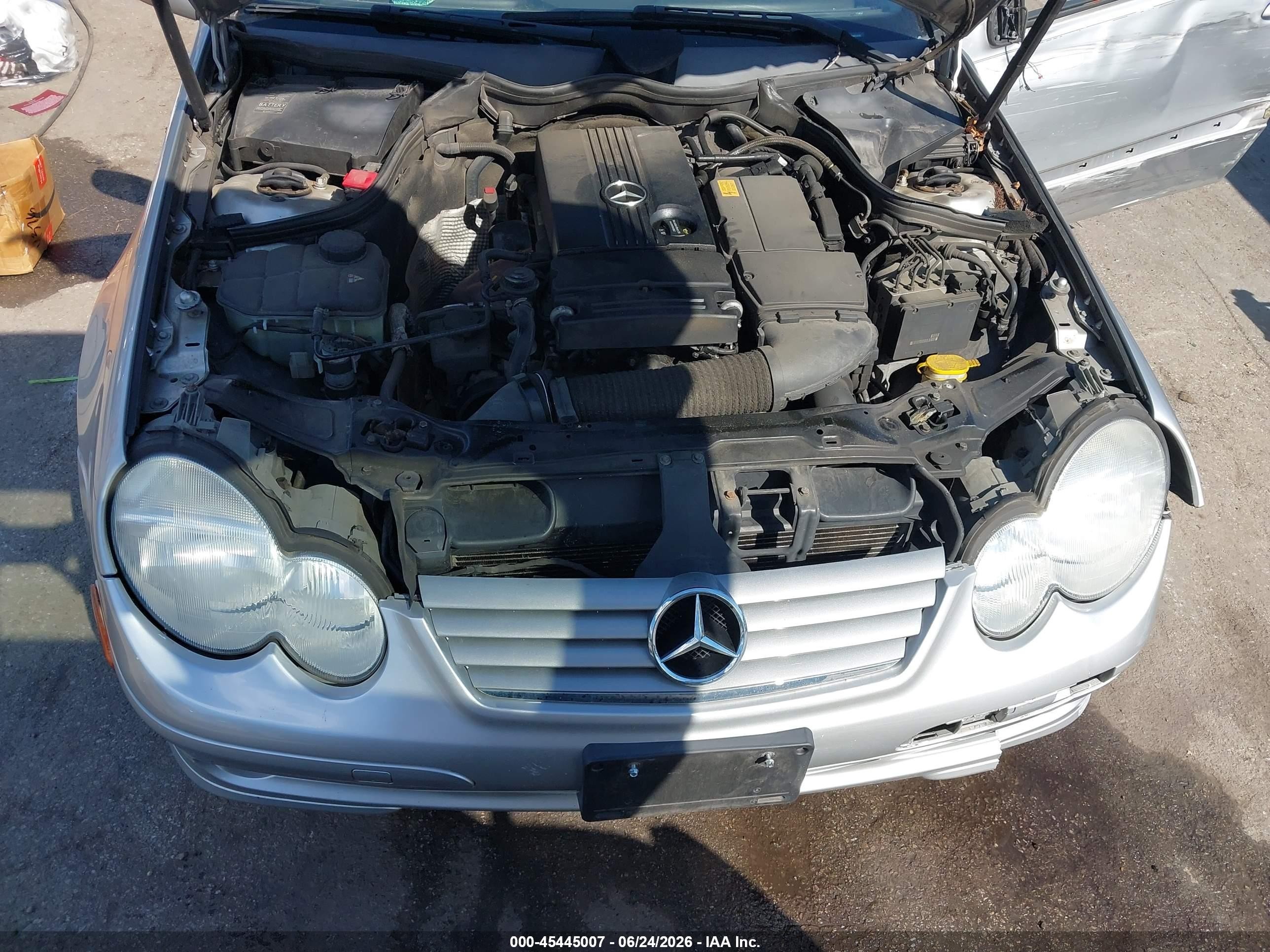 2004 Mercedes-benz C 230 Kompressor Sport Silver vin: WDBRN40J84A614155