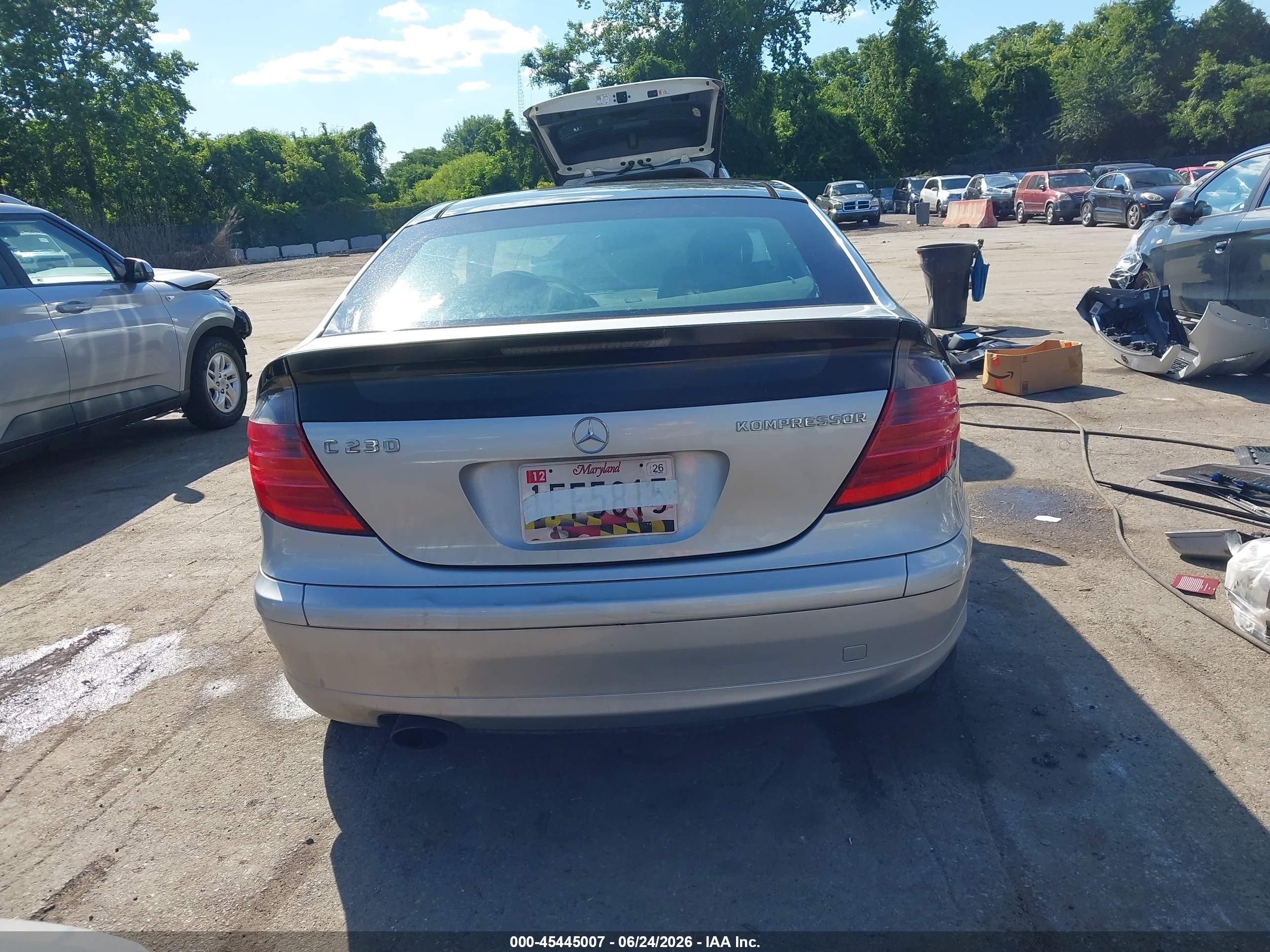 2004 Mercedes-benz C 230 Kompressor Sport Silver vin: WDBRN40J84A614155